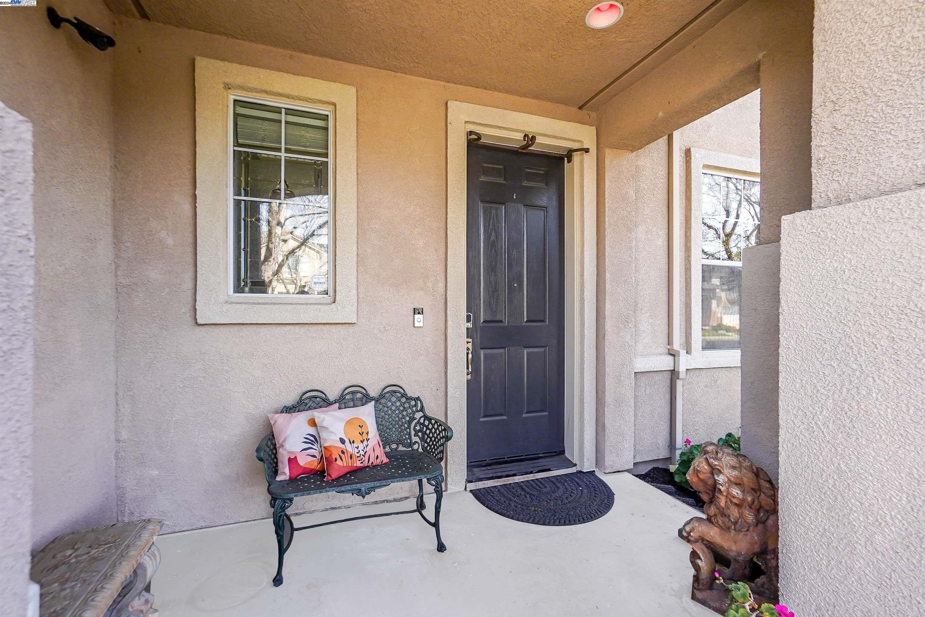 Detail Gallery Image 10 of 51 For 30264 Brookfield Rd, Hayward,  CA 94544 - 4 Beds | 2/1 Baths
