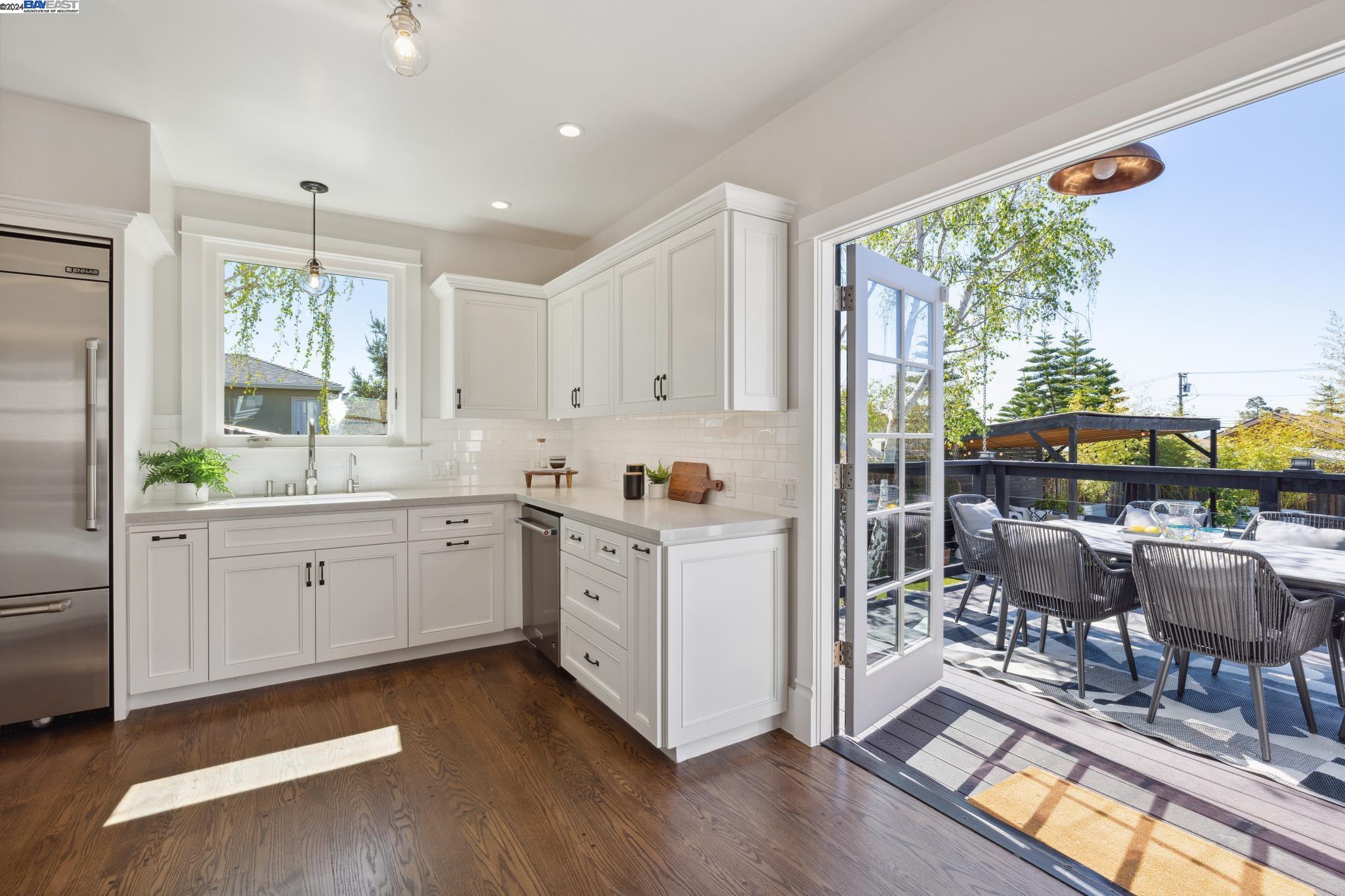 Detail Gallery Image 31 of 58 For 2453 Wilbur St, Oakland,  CA 94602 - 4 Beds | 2 Baths