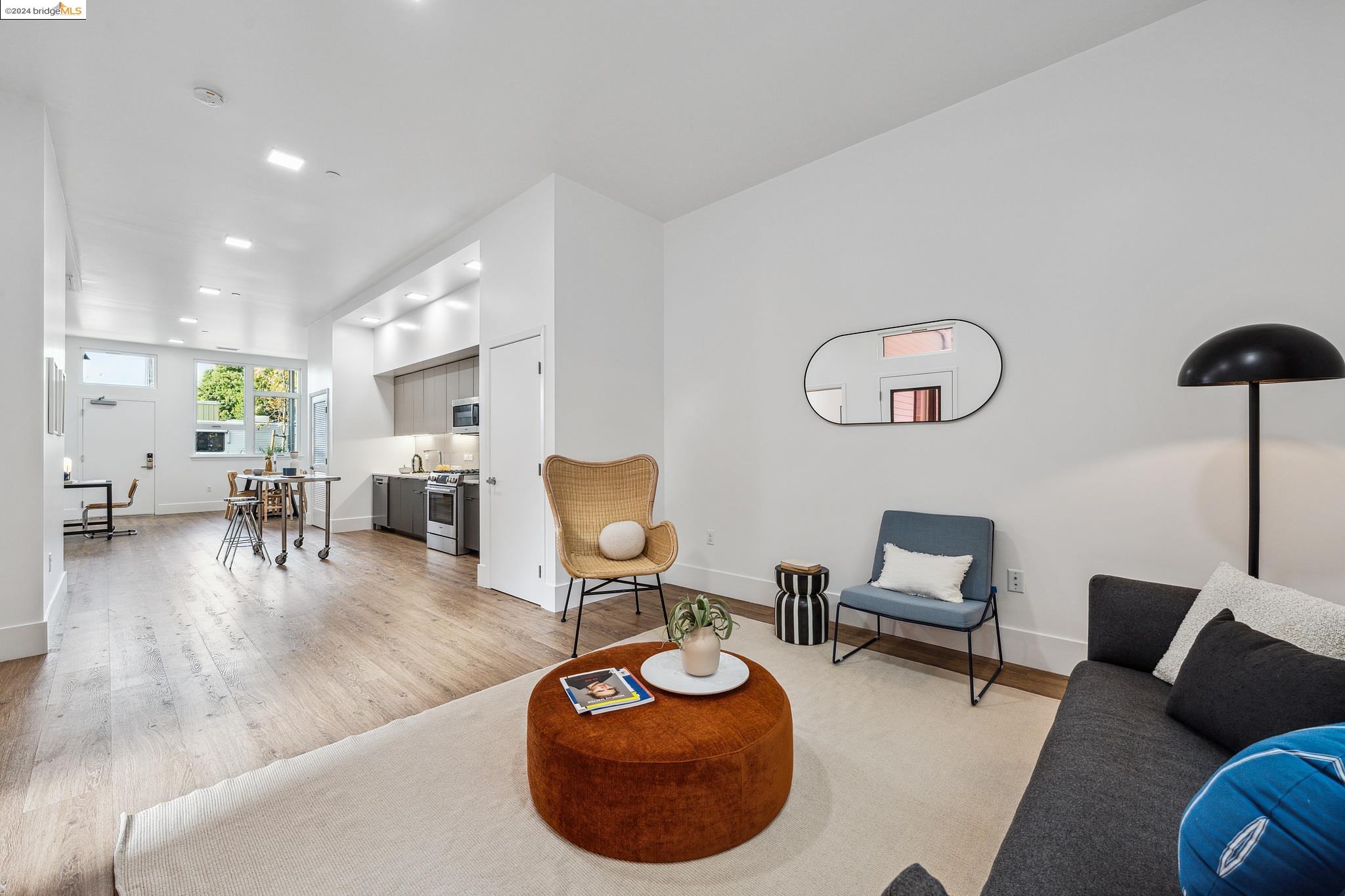 Detail Gallery Image 17 of 32 For 1545 32nd St. #107,  Oakland,  CA 94608 - 2 Beds | 2 Baths