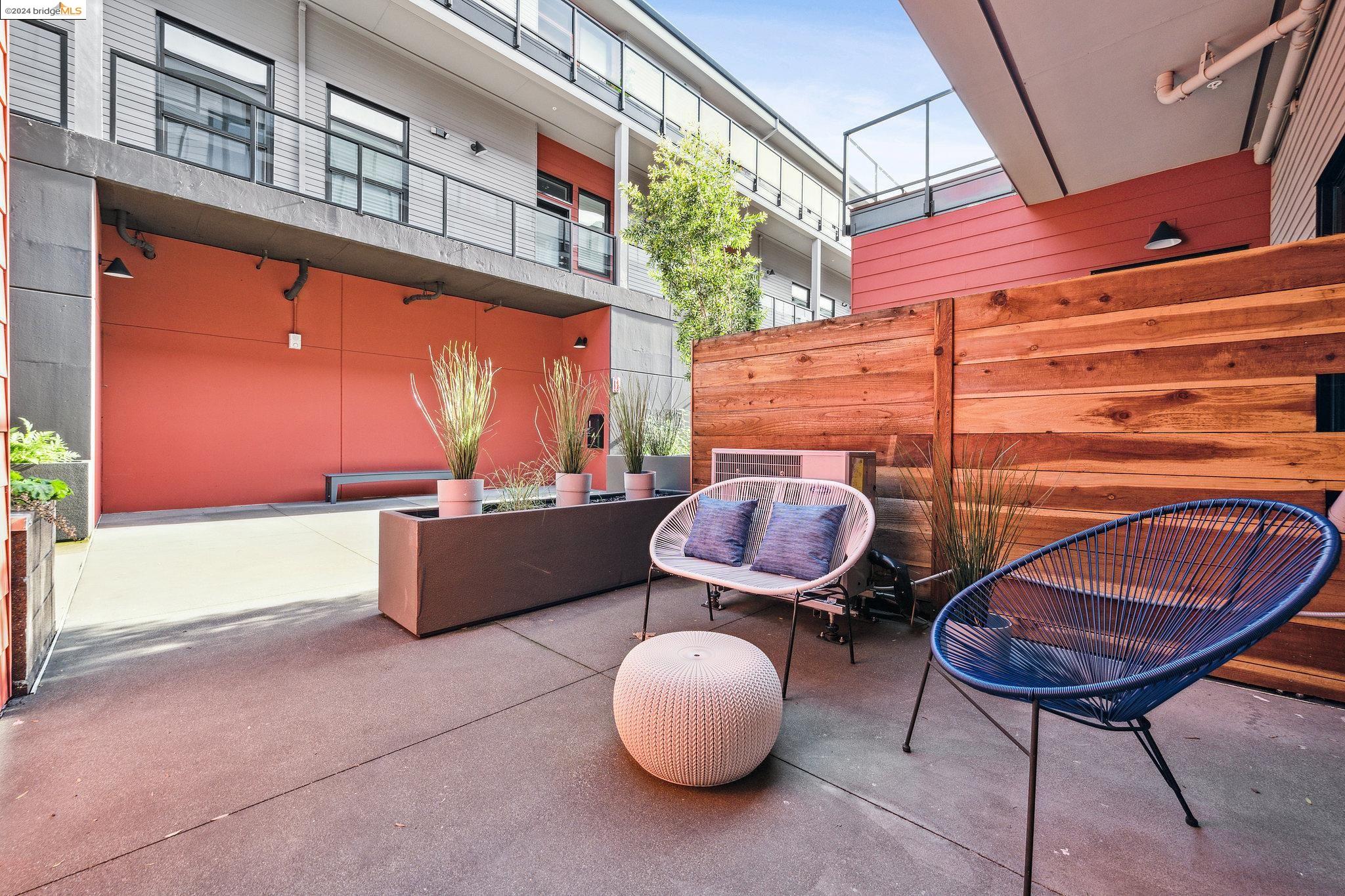 Detail Gallery Image 25 of 32 For 1545 32nd St. #107,  Oakland,  CA 94608 - 2 Beds | 2 Baths