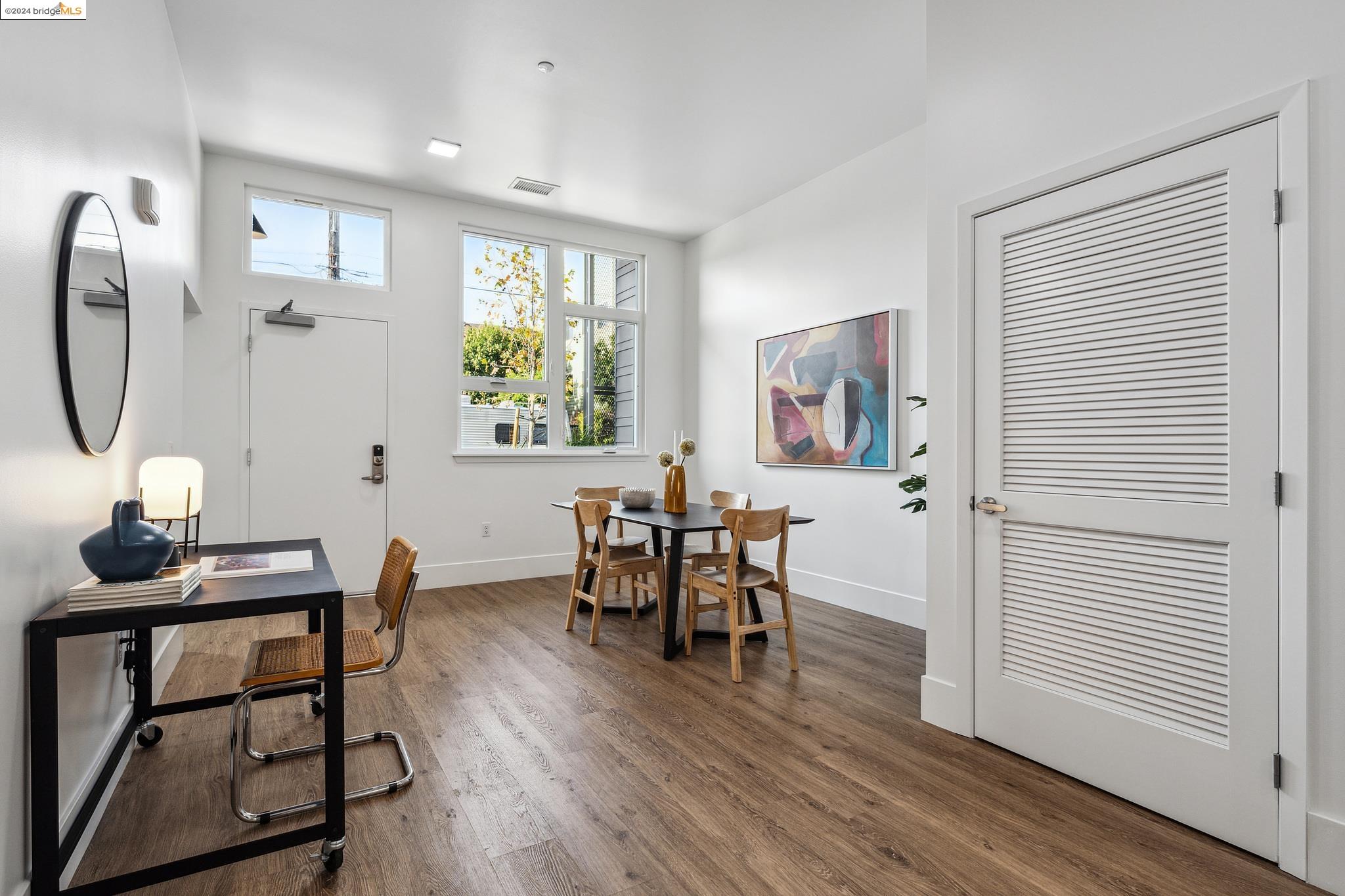 Detail Gallery Image 4 of 32 For 1545 32nd St. #107,  Oakland,  CA 94608 - 2 Beds | 2 Baths