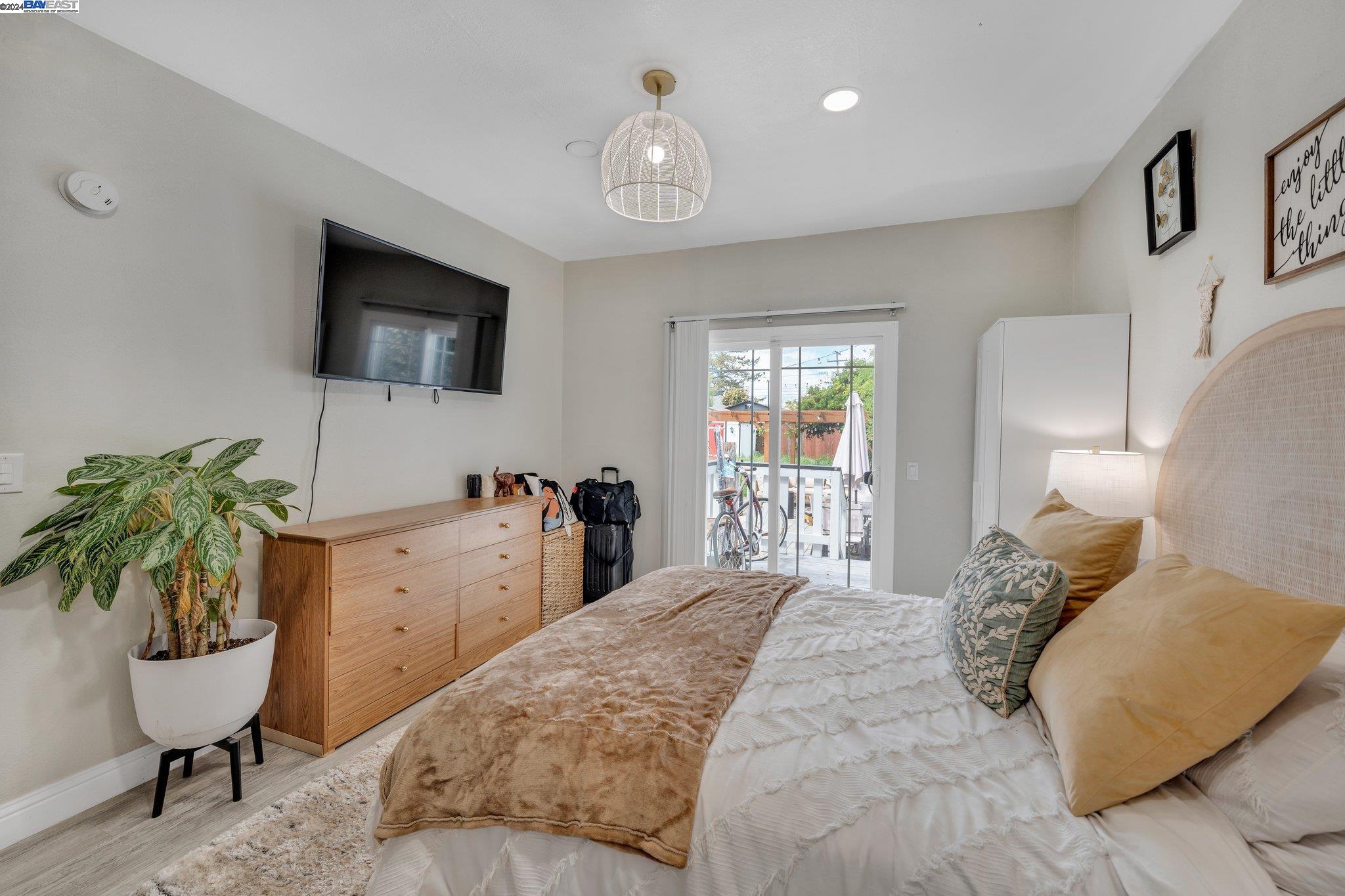 Detail Gallery Image 19 of 30 For 2321 88th Ave, Oakland,  CA 94605 - 2 Beds | 2 Baths