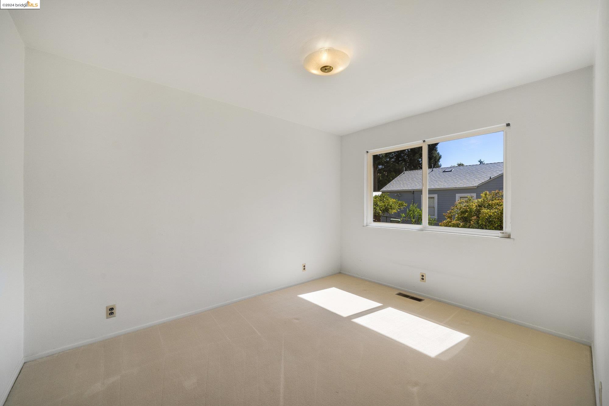 Detail Gallery Image 20 of 40 For 4012 Whittle Ave, Oakland,  CA 94602 - 3 Beds | 2 Baths