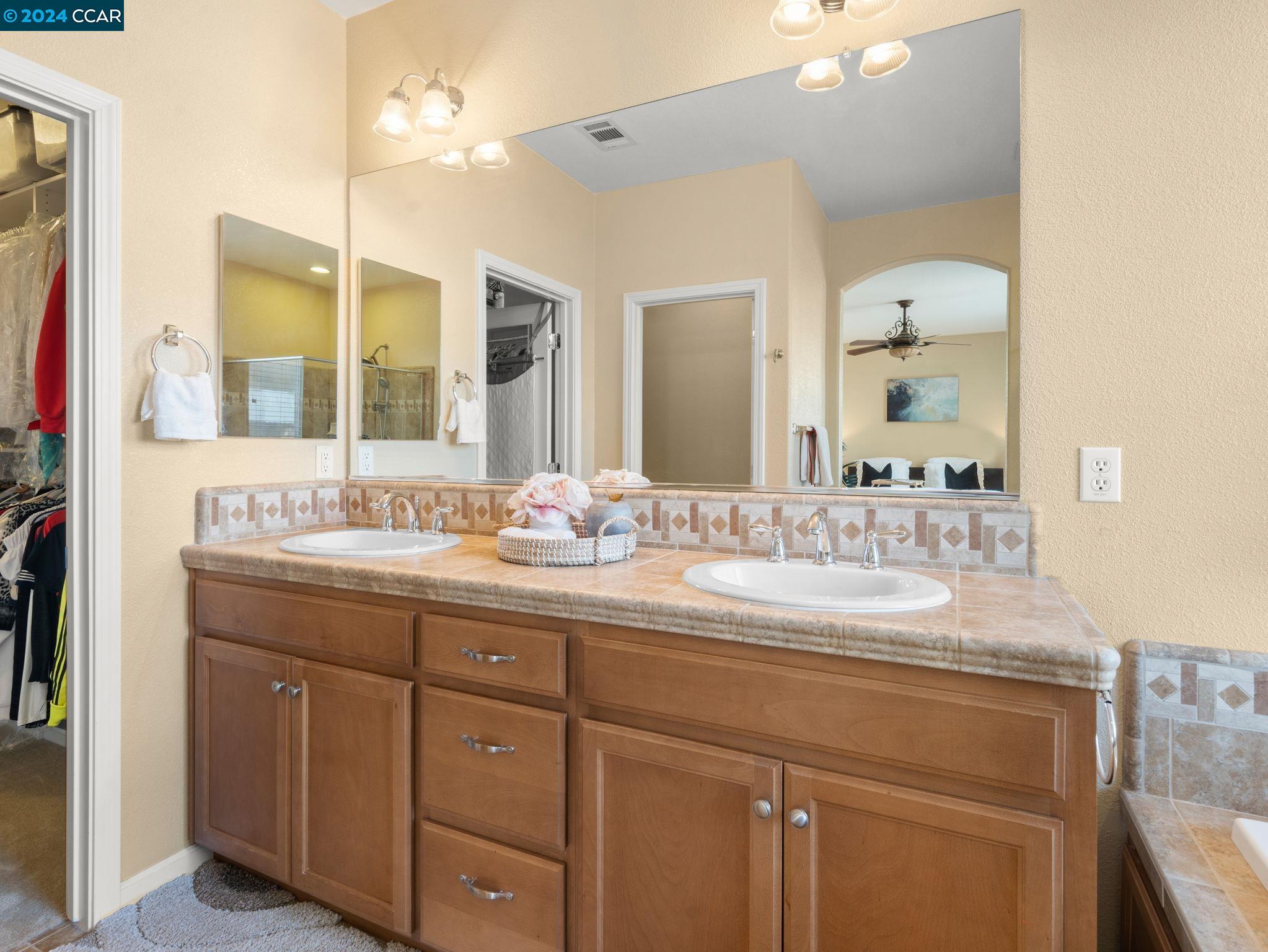 Detail Gallery Image 22 of 37 For 35 Solstice Ct, Oakley,  CA 94561 - 4 Beds | 3 Baths
