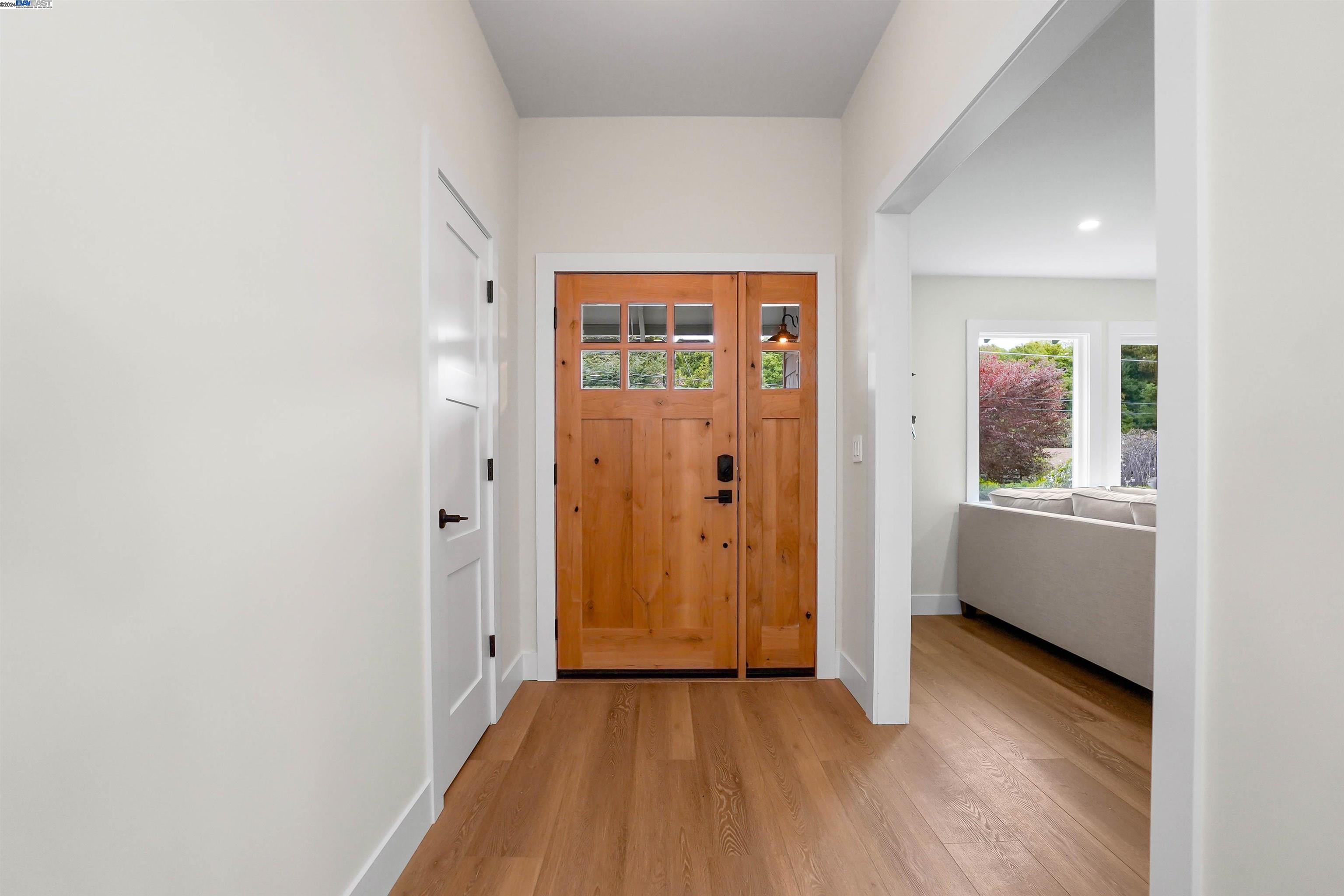 Detail Gallery Image 3 of 55 For 5812 Cold Water Dr, Castro Valley,  CA 94552 - 4 Beds | 2 Baths