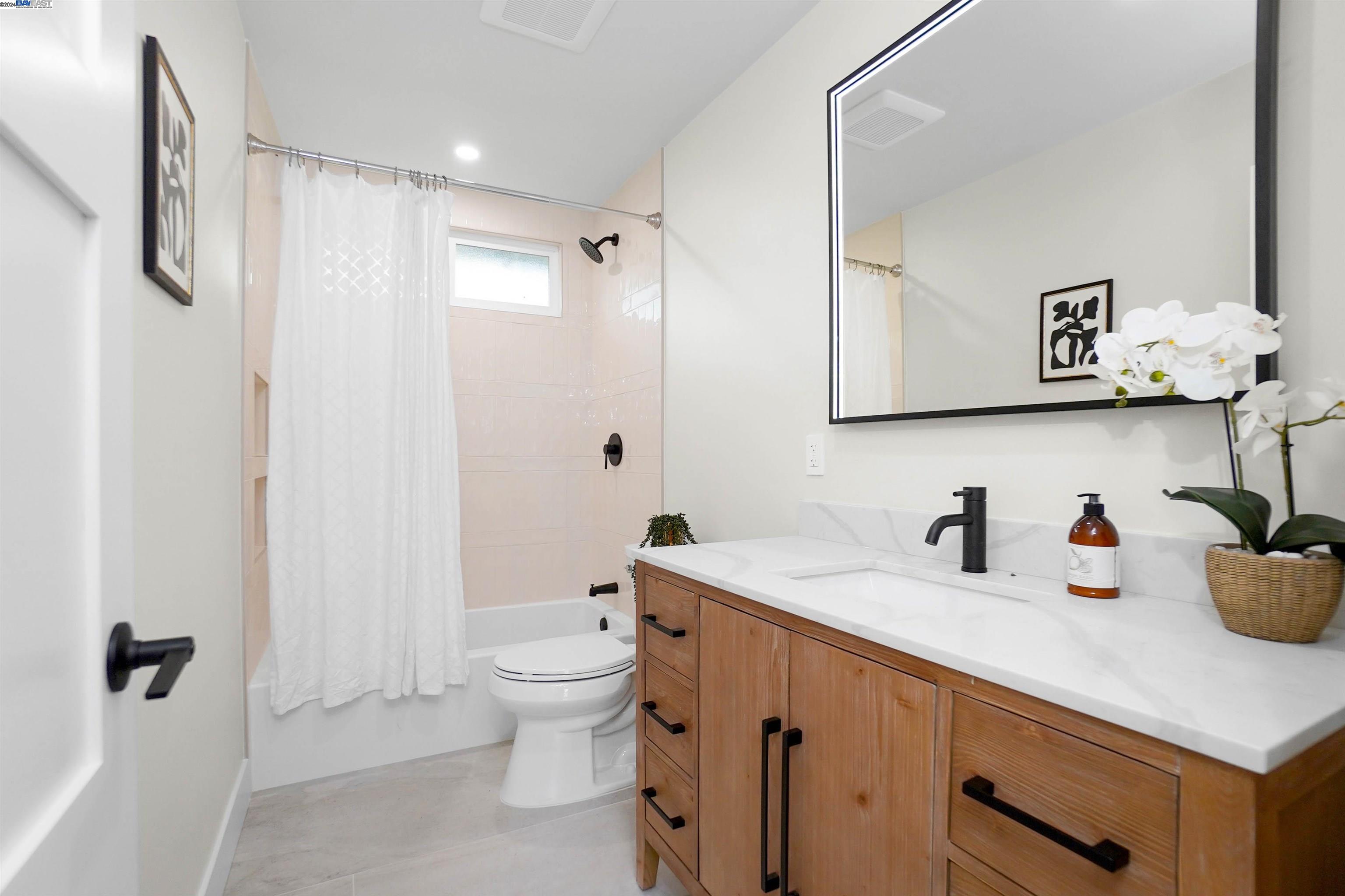 Detail Gallery Image 25 of 55 For 5812 Cold Water Dr, Castro Valley,  CA 94552 - 4 Beds | 2 Baths