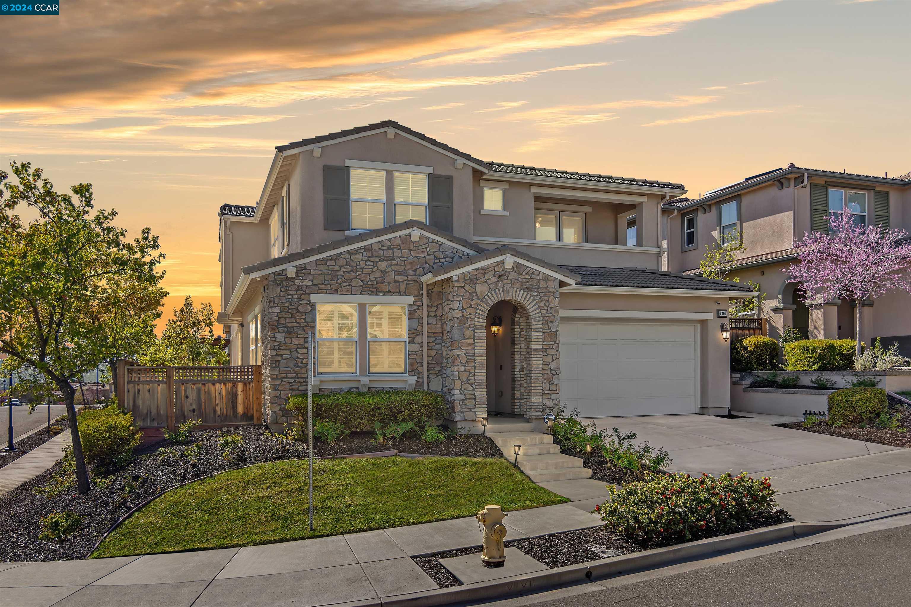 Detail Gallery Image 2 of 60 For 2202 Valentano Dr, Dublin,  CA 94568 - 5 Beds | 4/1 Baths