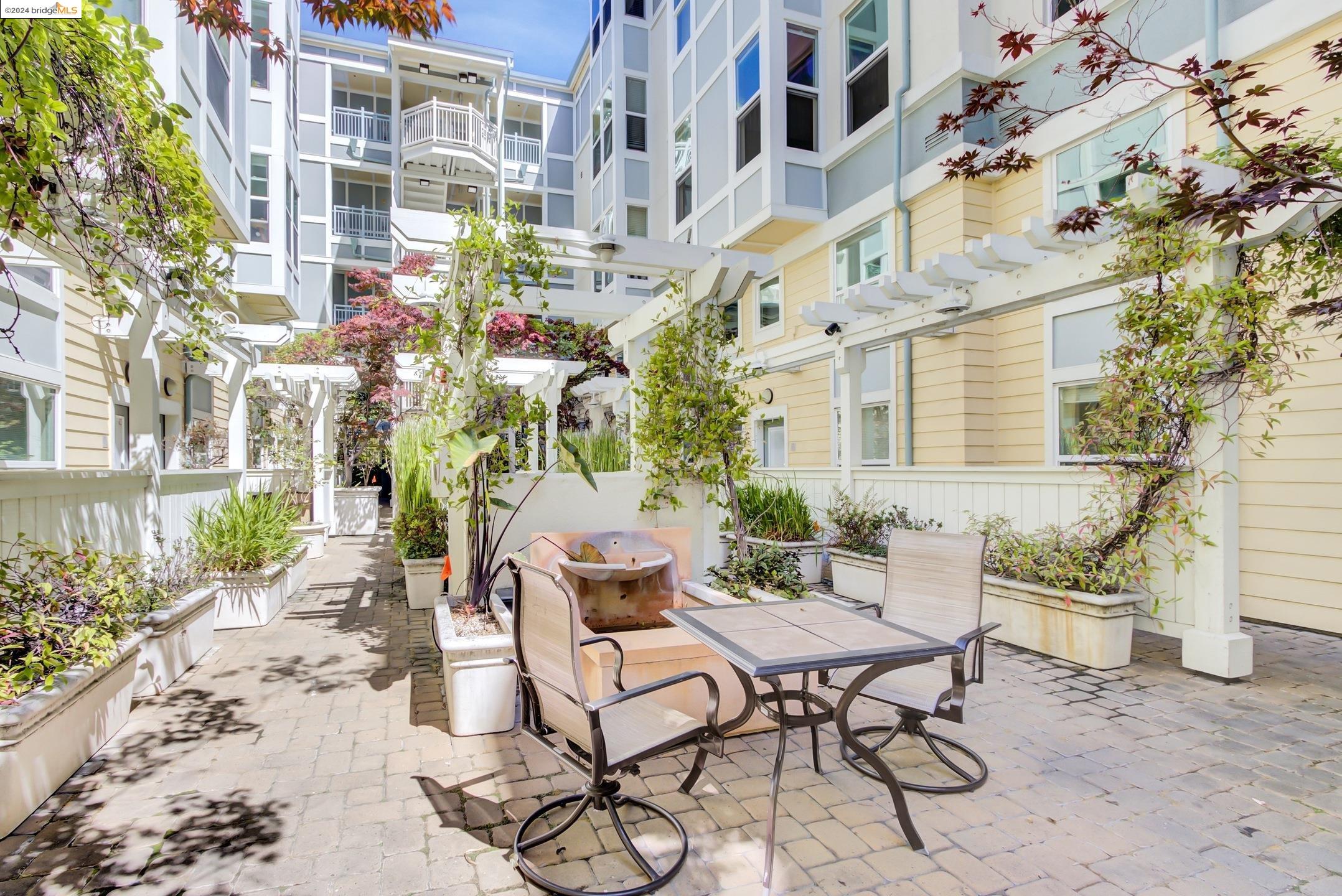 Detail Gallery Image 25 of 26 For 655 12th St #113,  Oakland,  CA 94607 - 2 Beds | 2 Baths