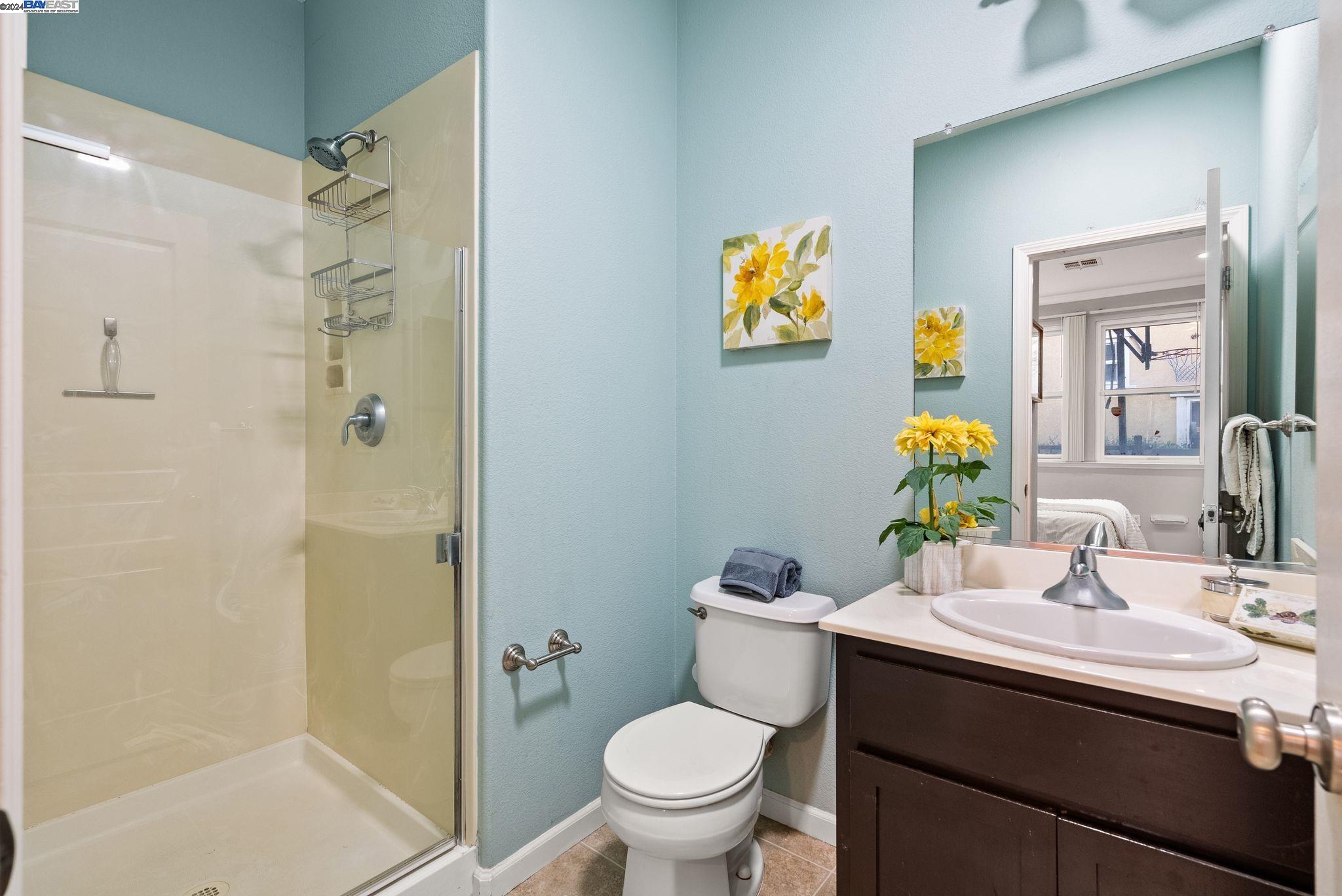 Detail Gallery Image 28 of 31 For 1048 Old Oak Ln, Hayward,  CA 94541 - 3 Beds | 3/1 Baths