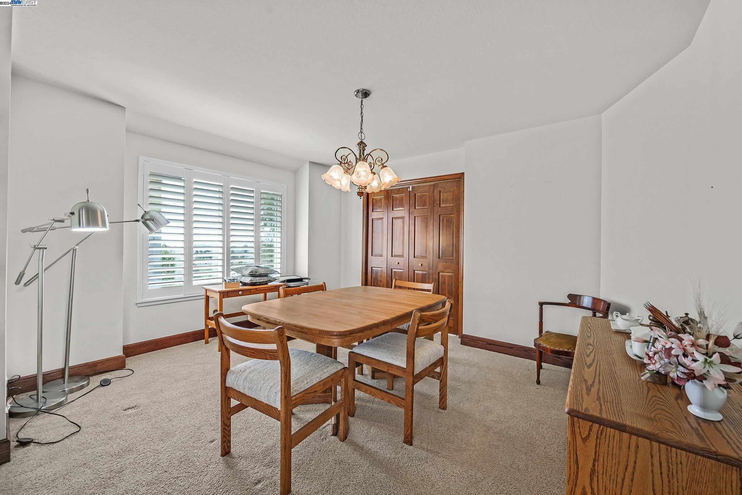 Detail Gallery Image 16 of 43 For 18019 Center St, Castro Valley,  CA 94546 - 3 Beds | 2 Baths