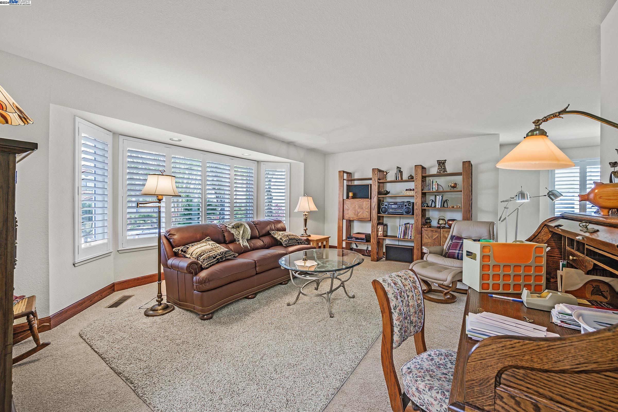 Detail Gallery Image 17 of 43 For 18019 Center St, Castro Valley,  CA 94546 - 3 Beds | 2 Baths