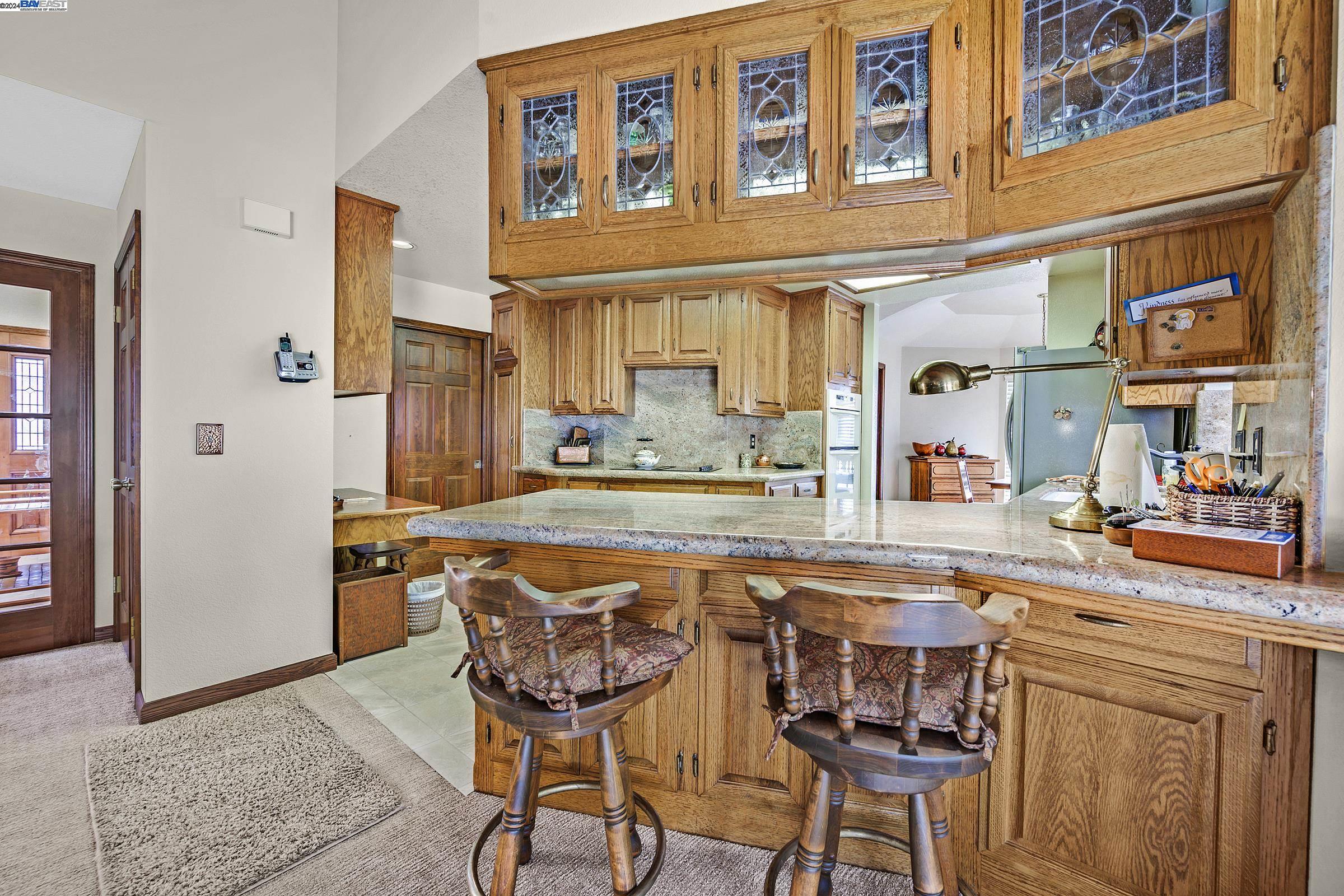 Detail Gallery Image 9 of 43 For 18019 Center St, Castro Valley,  CA 94546 - 3 Beds | 2 Baths