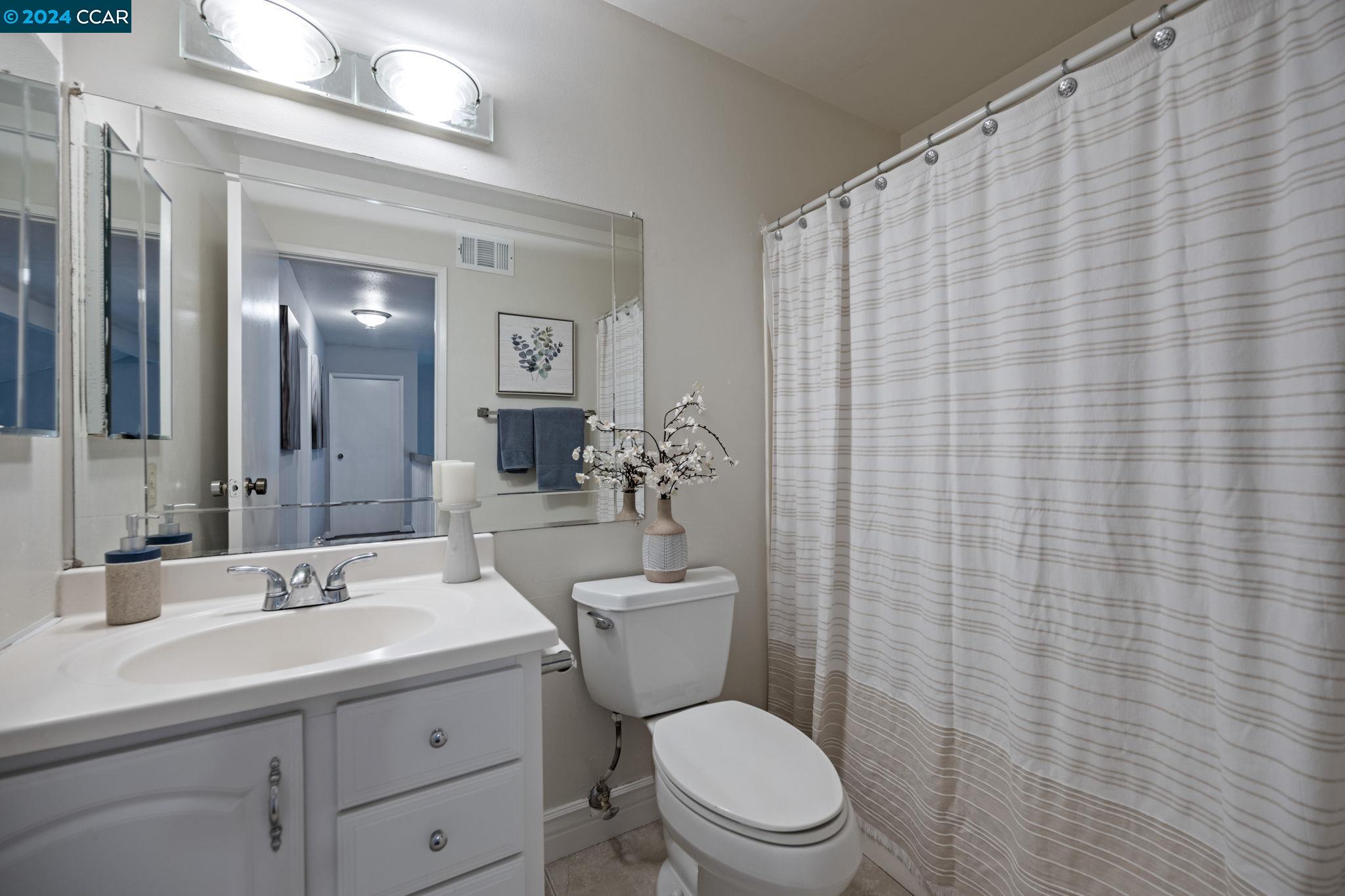 Detail Gallery Image 27 of 45 For 4238 Dubhe Ct., Concord,  CA 94521-1820 - 3 Beds | 2/1 Baths