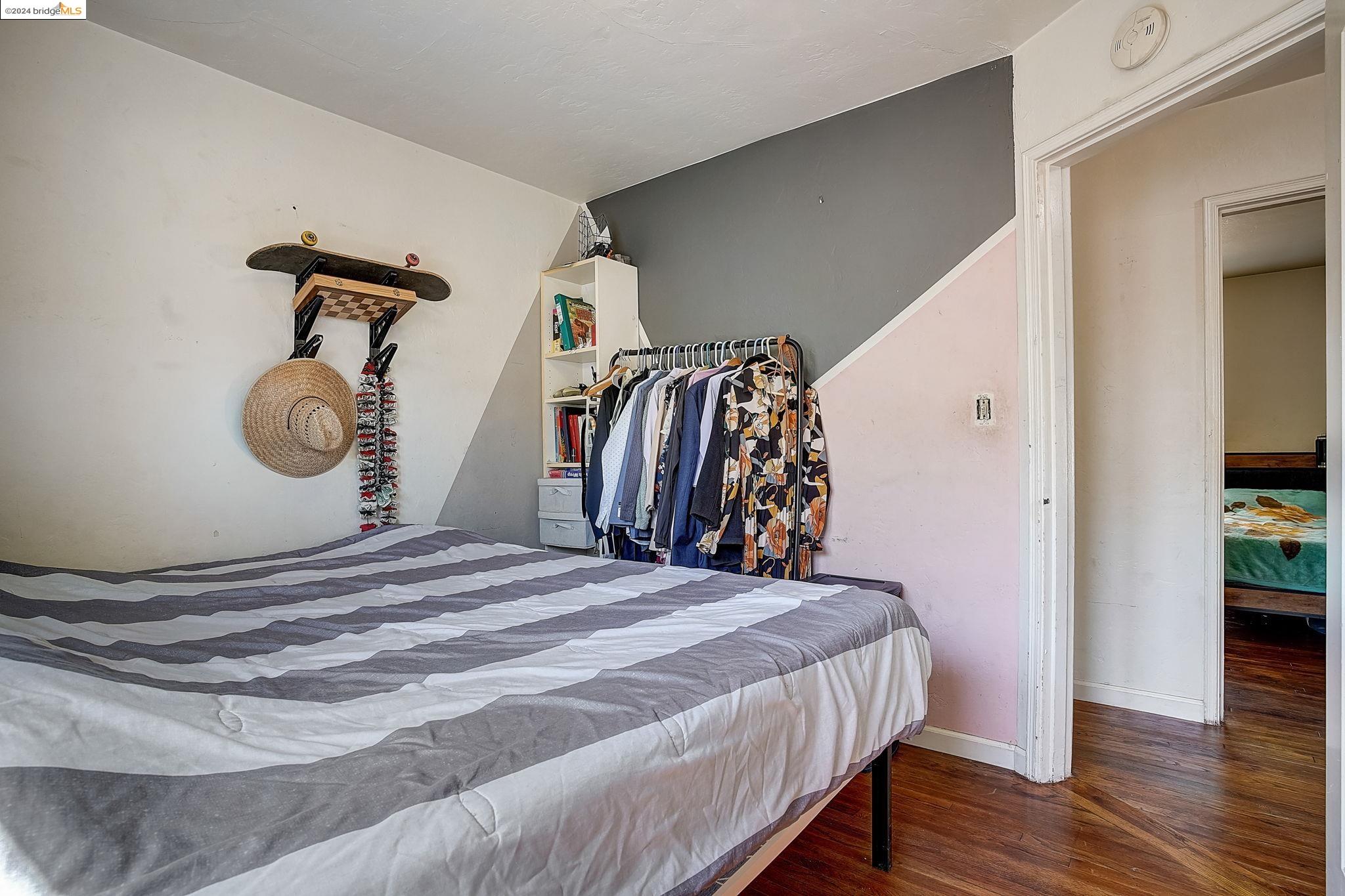 Detail Gallery Image 11 of 46 For 1319 E 25th St, Oakland,  CA 94606 - – Beds | – Baths