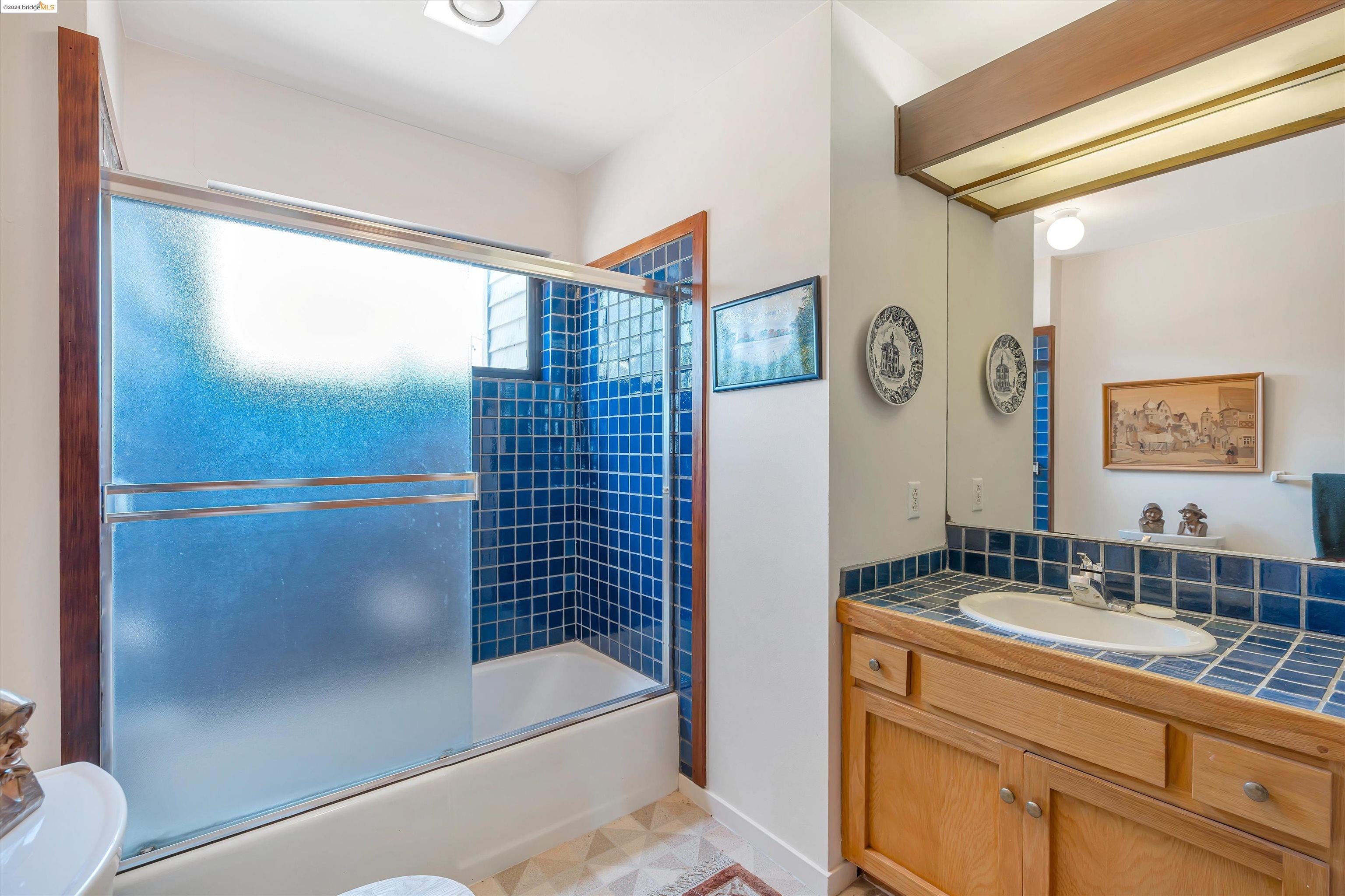 Detail Gallery Image 24 of 30 For 437 Golden Gate Ave, Richmond,  CA 94801 - 2 Beds | 1/1 Baths