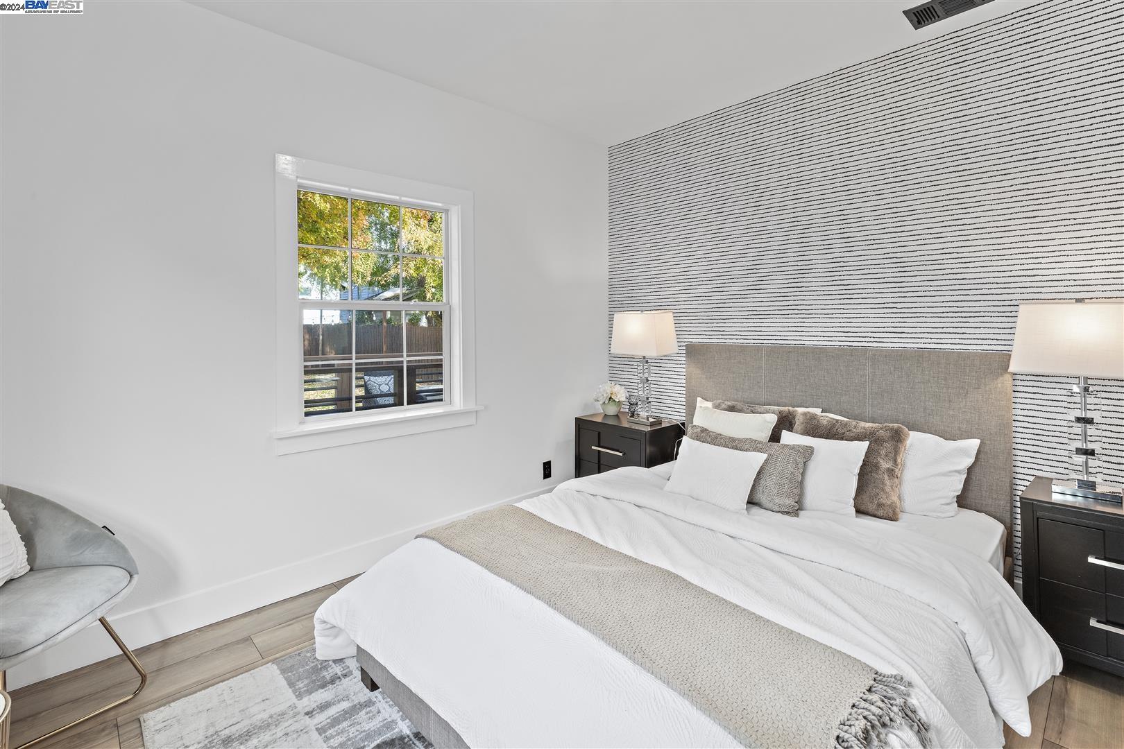 Detail Gallery Image 17 of 42 For 968 62nd St, Oakland,  CA 94608 - 2 Beds | 1 Baths