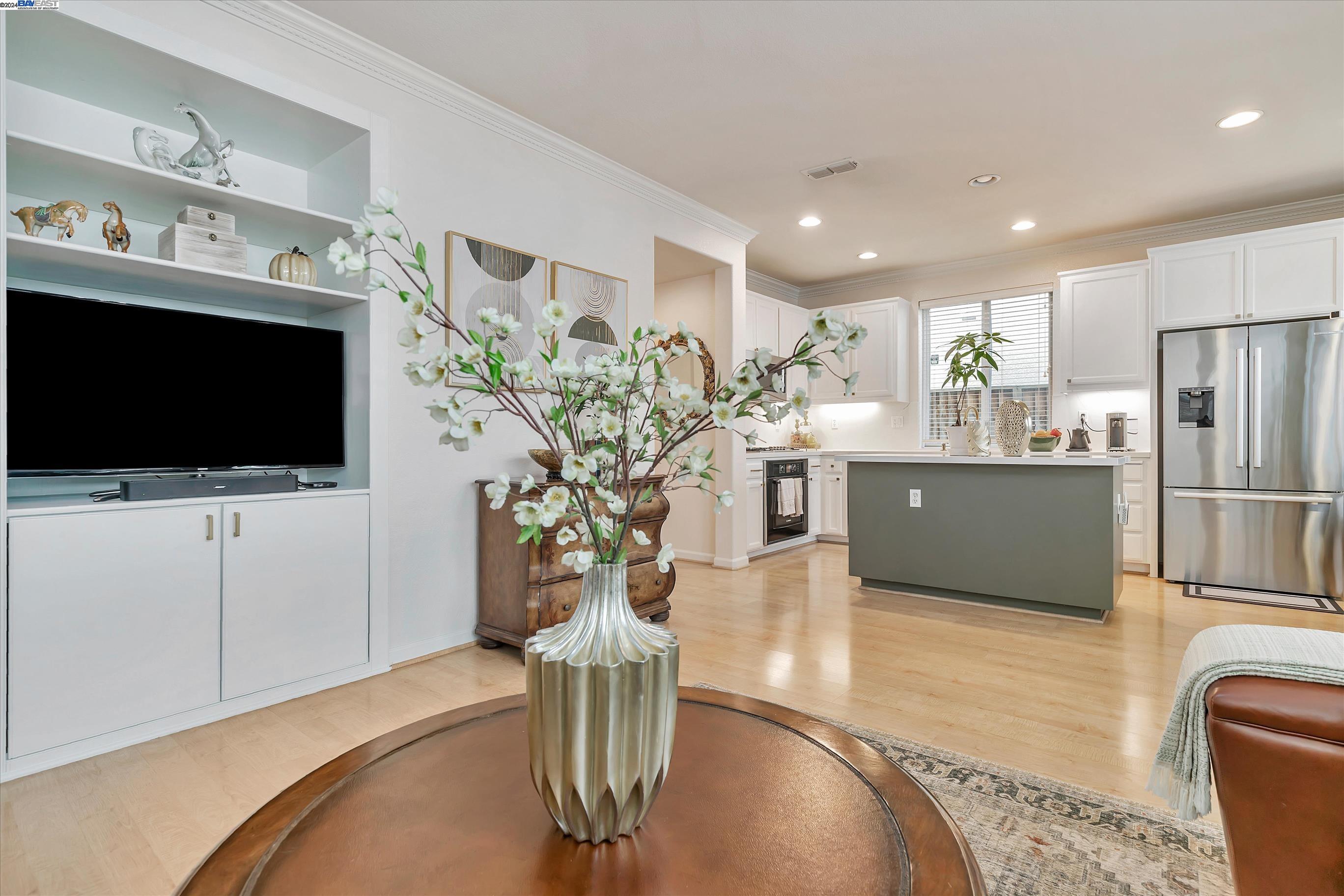 Detail Gallery Image 12 of 43 For 2652 Maria St, Pleasanton,  CA 94588 - 4 Beds | 2/1 Baths