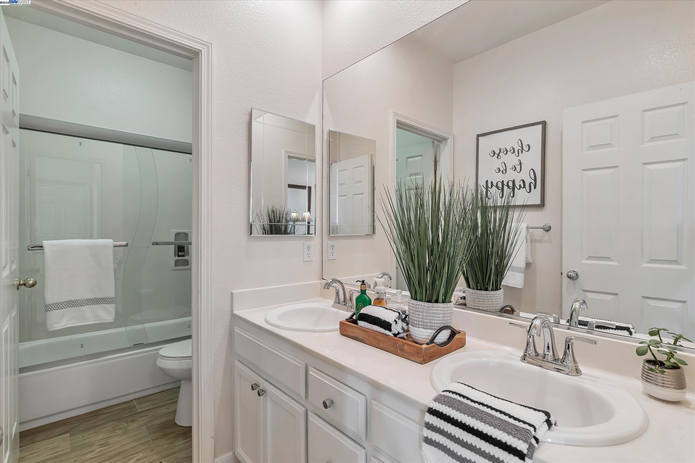 Detail Gallery Image 21 of 43 For 2652 Maria St, Pleasanton,  CA 94588 - 4 Beds | 2/1 Baths
