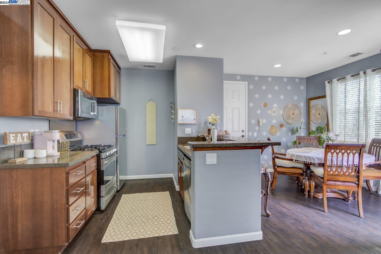 Detail Gallery Image 7 of 36 For 30653 Union City Blvd, Union City,  CA 94587 - 1 Beds | 1 Baths