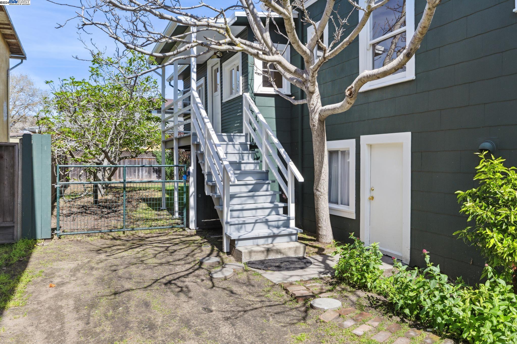 Detail Gallery Image 30 of 39 For 1041 Mound St, Alameda,  CA 94501 - 3 Beds | 1/1 Baths