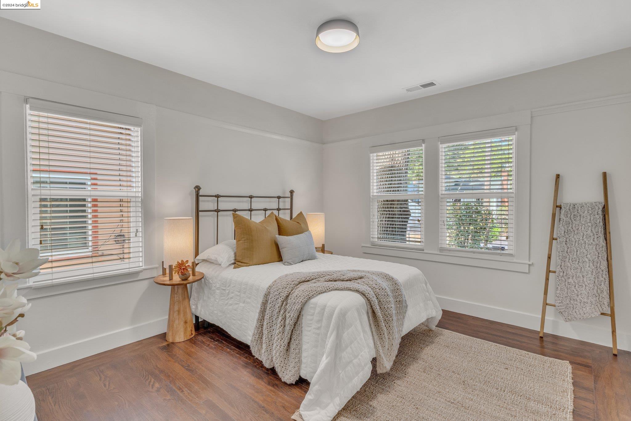 Detail Gallery Image 15 of 40 For 3318 Wilson Pl, Oakland,  CA 94602 - 2 Beds | 1 Baths