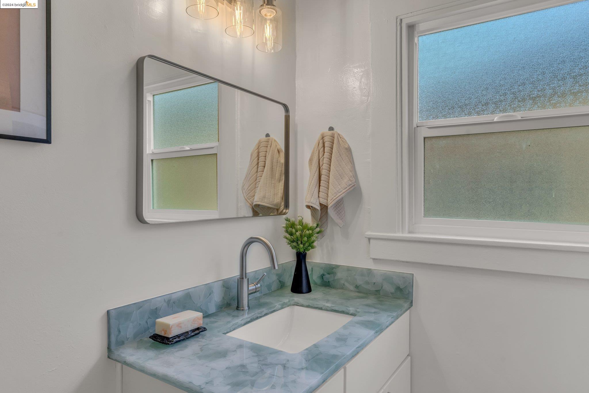 Detail Gallery Image 19 of 40 For 3318 Wilson Pl, Oakland,  CA 94602 - 2 Beds | 1 Baths