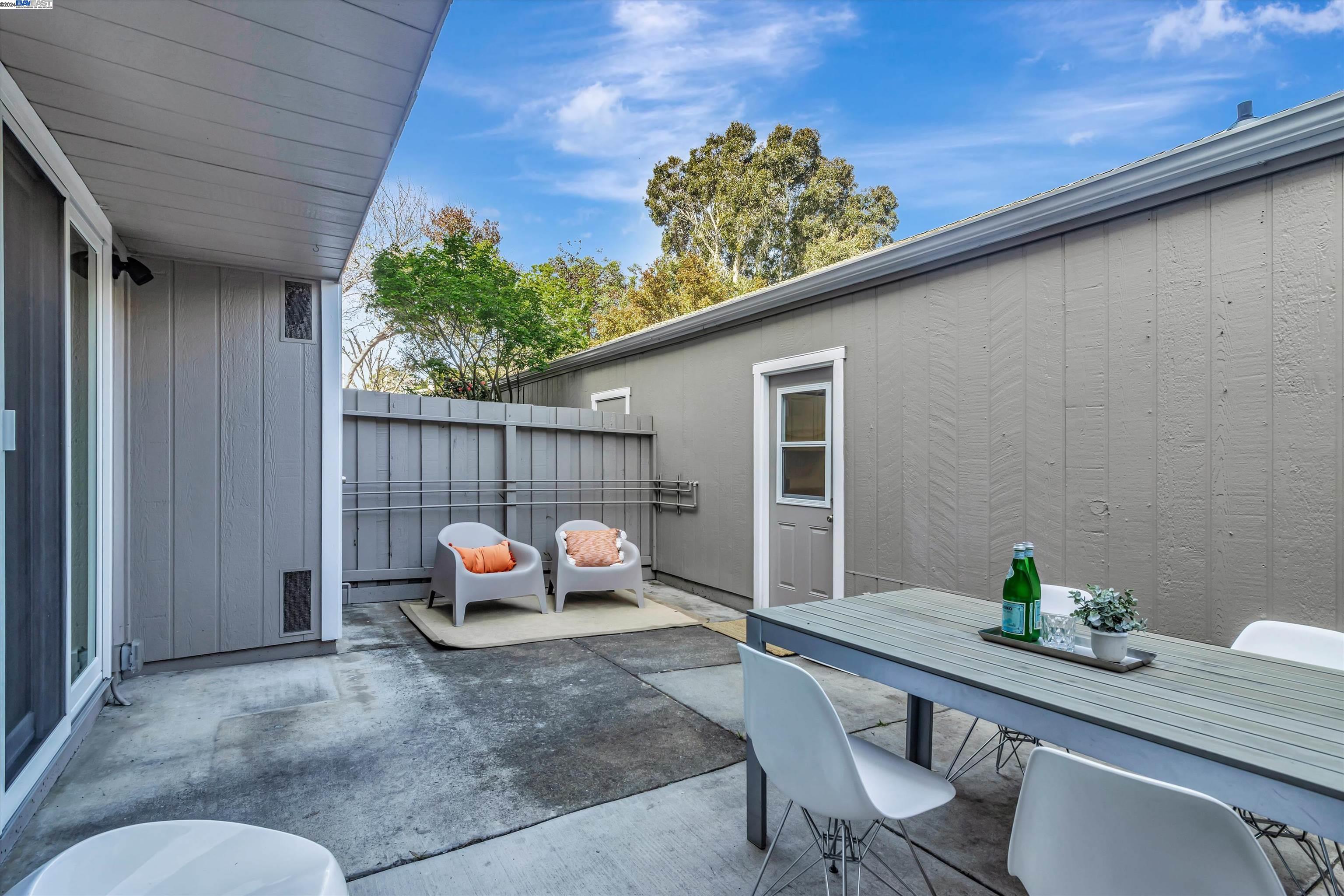 Detail Gallery Image 26 of 47 For 386 Anchor Way, Alameda,  CA 94501 - 3 Beds | 1/1 Baths