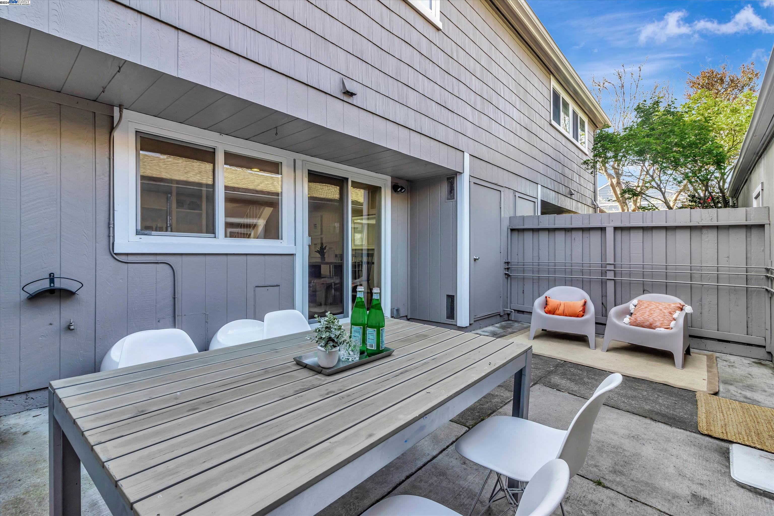 Detail Gallery Image 27 of 47 For 386 Anchor Way, Alameda,  CA 94501 - 3 Beds | 1/1 Baths