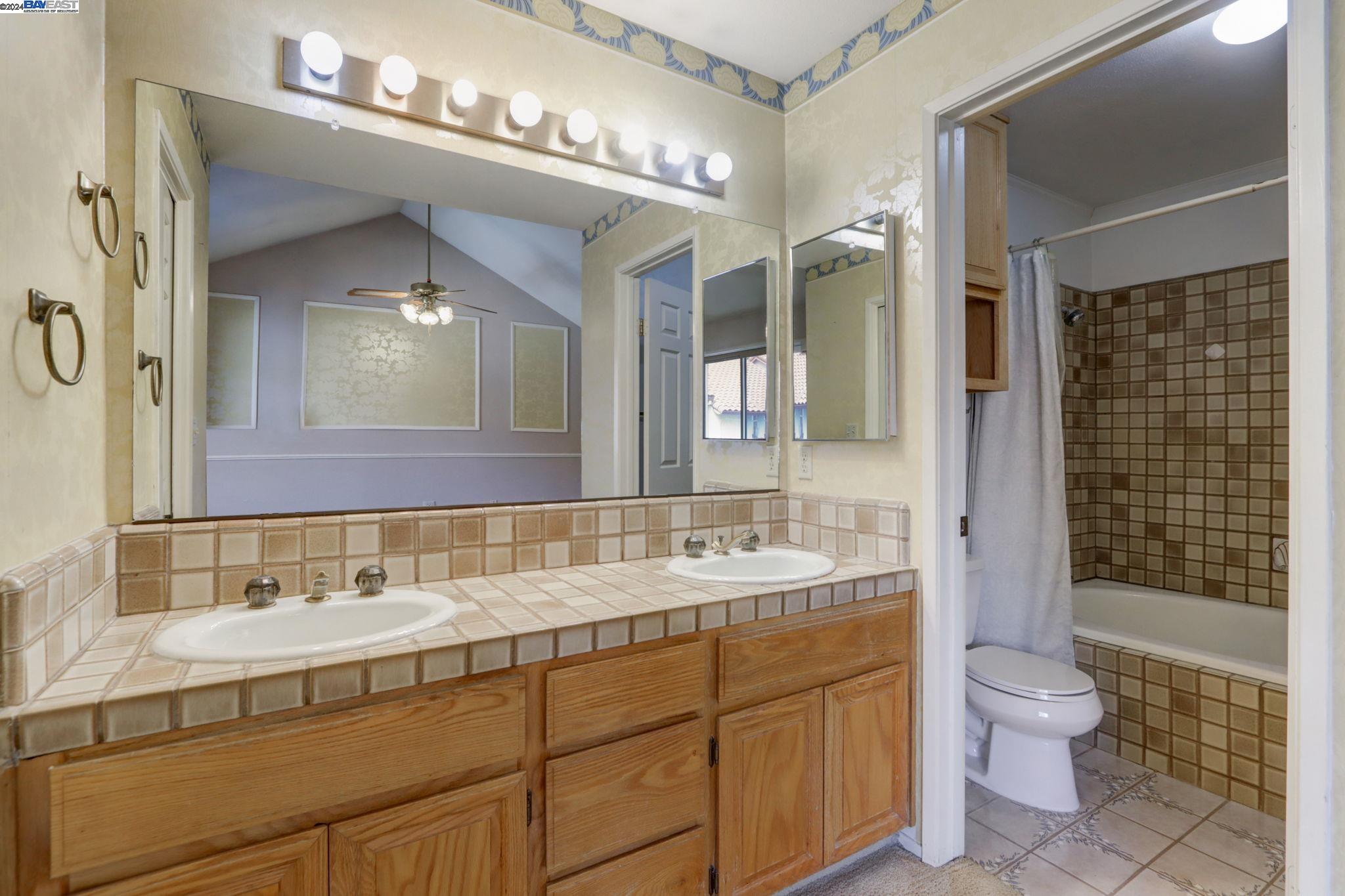 Detail Gallery Image 19 of 36 For 35615 Stowe Cmn, Fremont,  CA 94536 - 3 Beds | 2/1 Baths