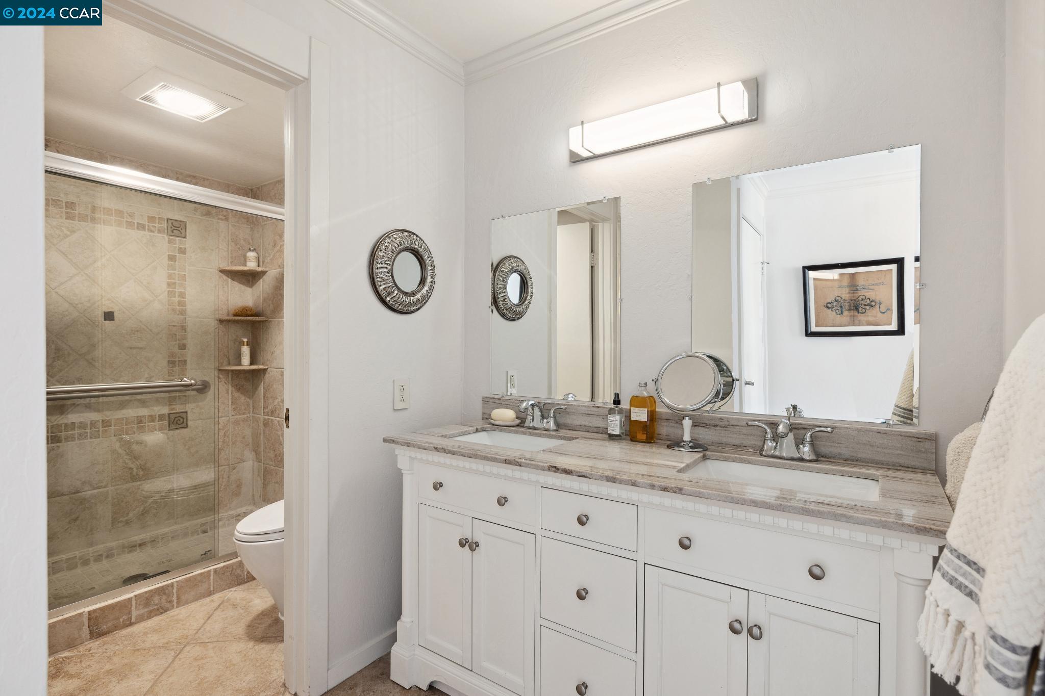 Detail Gallery Image 16 of 24 For 5351 Belgrave Pl 2b,  Oakland,  CA 94618 - 2 Beds | 2 Baths
