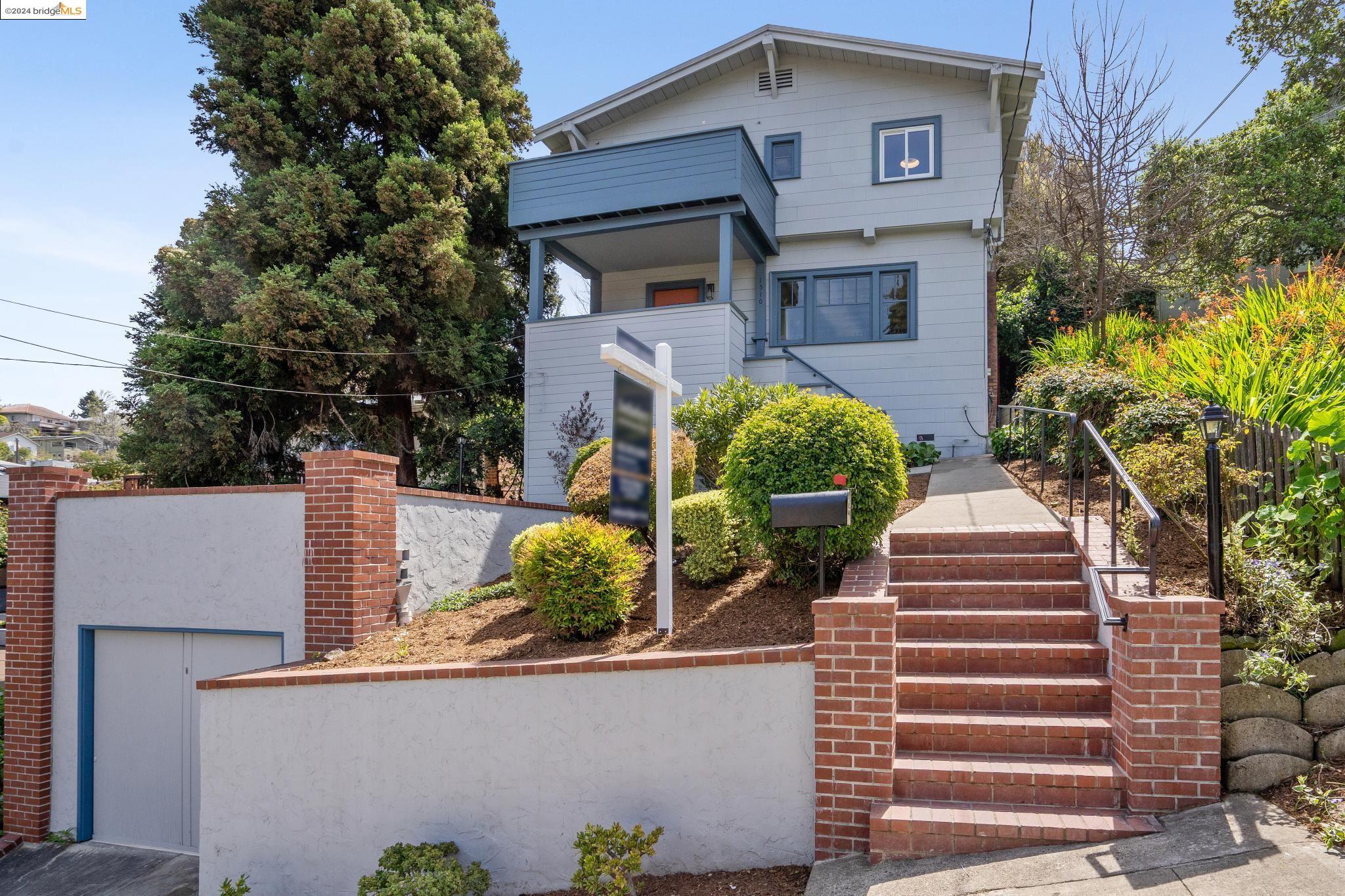 Detail Gallery Image 1 of 1 For 1510 Holman Rd, Oakland,  CA 94610 - 3 Beds | 1/1 Baths