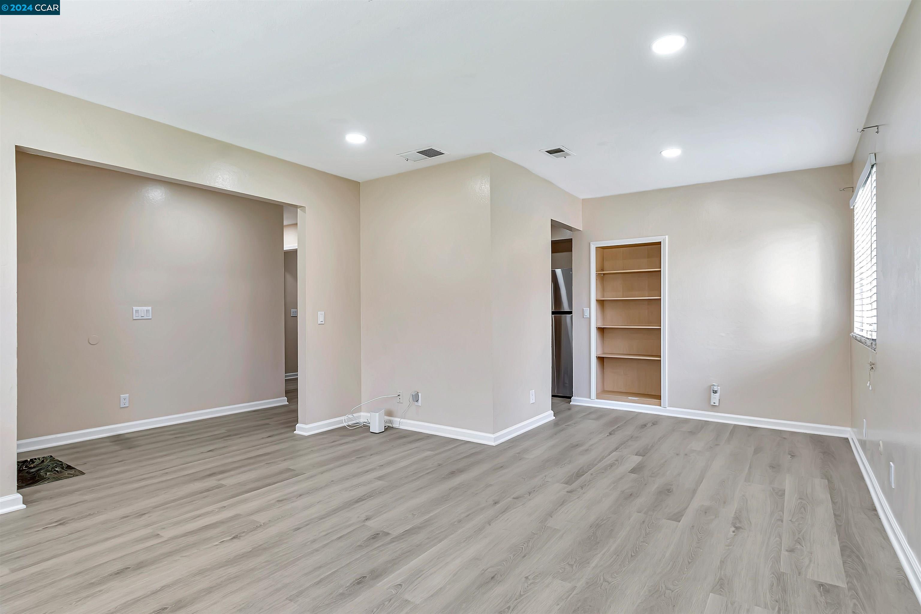 Detail Gallery Image 11 of 41 For 1049 Mohr Ln a,  Concord,  CA 94518 - 2 Beds | 1 Baths