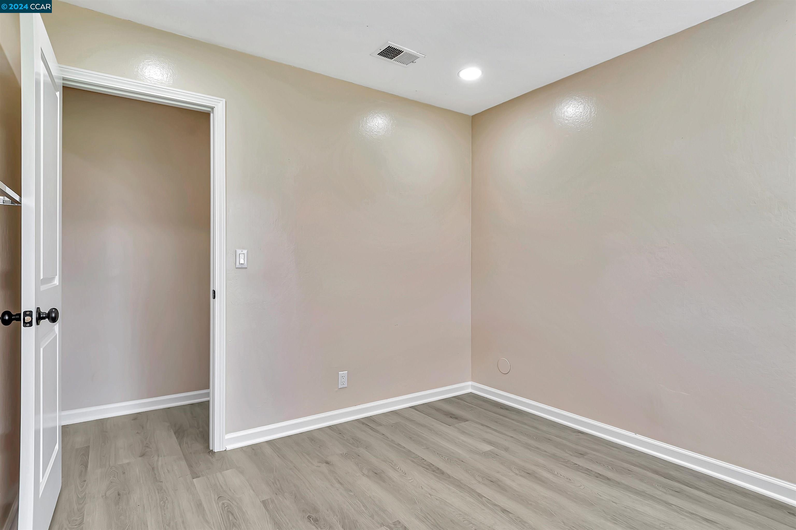 Detail Gallery Image 22 of 41 For 1049 Mohr Ln a,  Concord,  CA 94518 - 2 Beds | 1 Baths