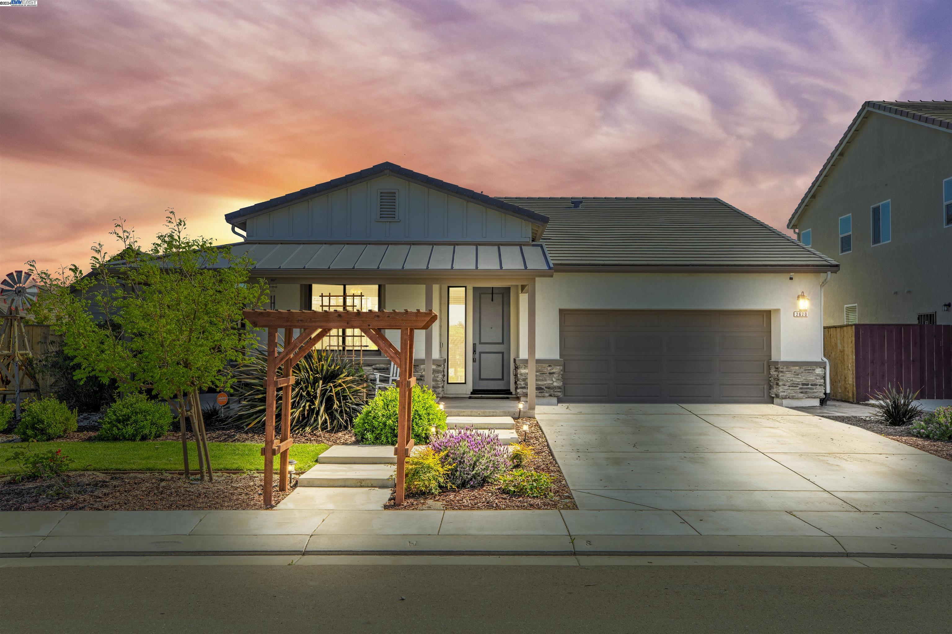 Detail Gallery Image 1 of 1 For 2620 Blue Sedge Street, Manteca,  CA 95337 - 3 Beds | 2 Baths