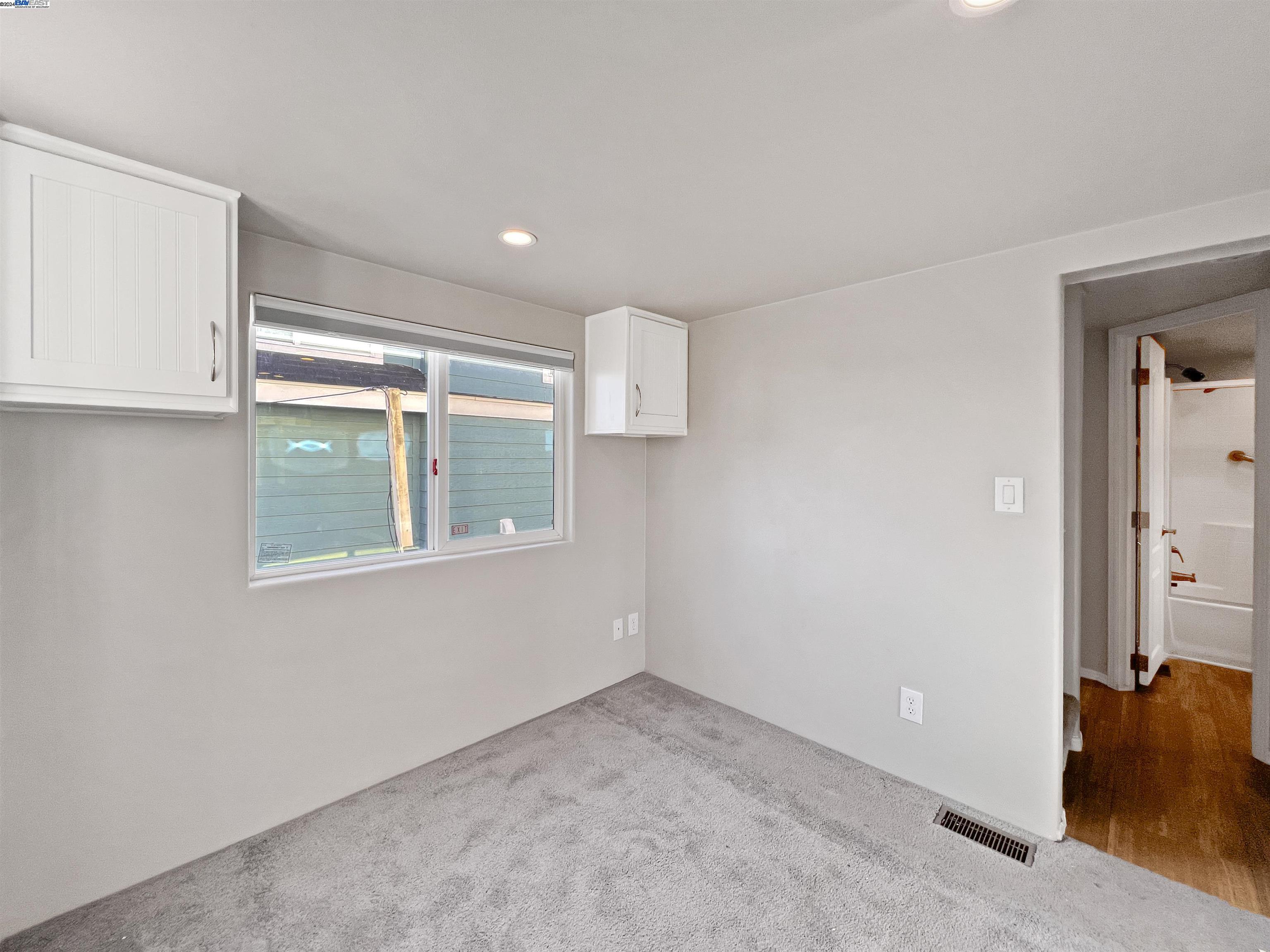 Detail Gallery Image 16 of 30 For 1468 Grand Ave #30, San Leandro,  CA 94577 - 1 Beds | 1 Baths