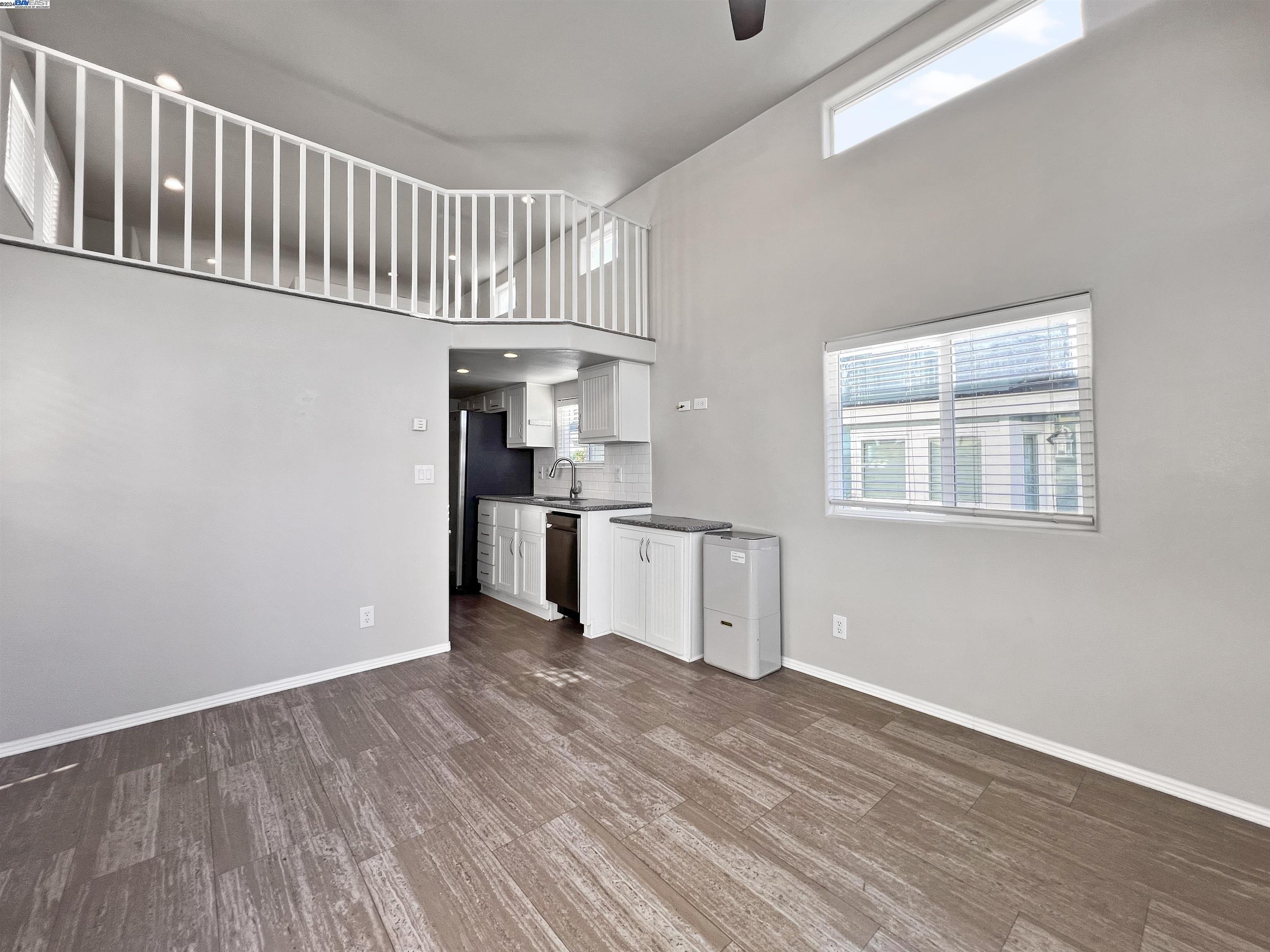Detail Gallery Image 3 of 30 For 1468 Grand Ave #30, San Leandro,  CA 94577 - 1 Beds | 1 Baths