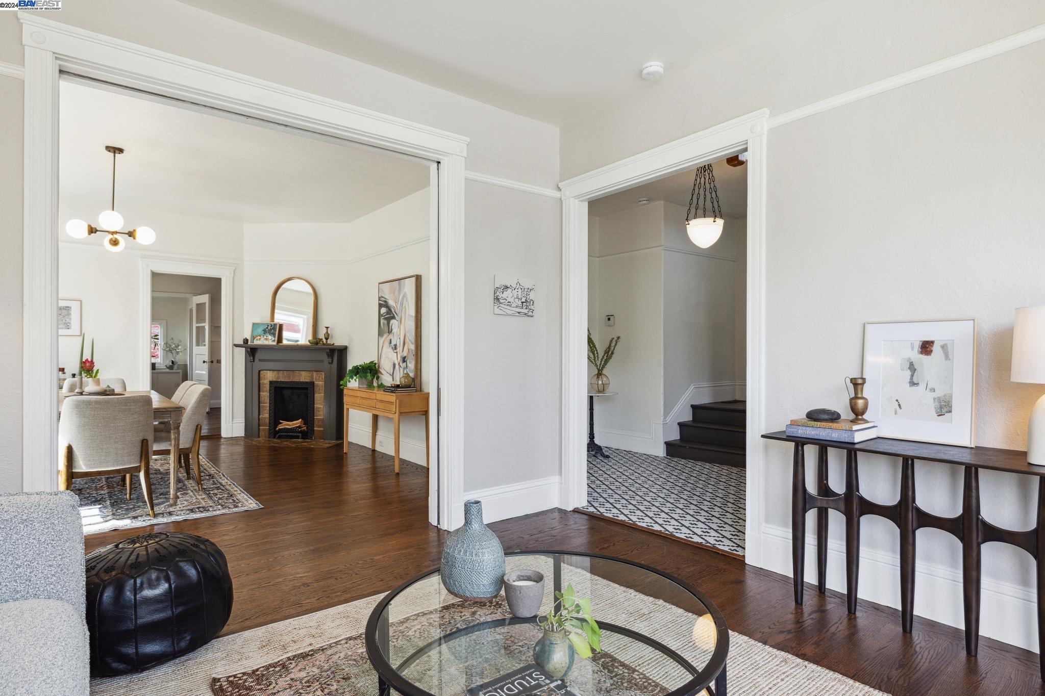 Detail Gallery Image 9 of 54 For 1219 Walnut St, Alameda,  CA 94501 - 4 Beds | 2 Baths