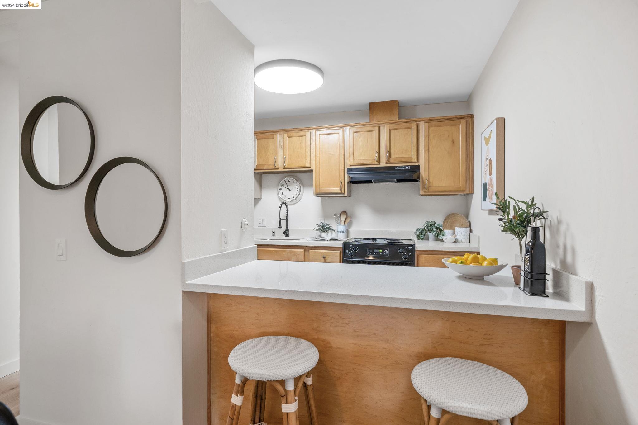 Detail Gallery Image 13 of 37 For 3751 Harrison St #102,  Oakland,  CA 94611 - 1 Beds | 1 Baths