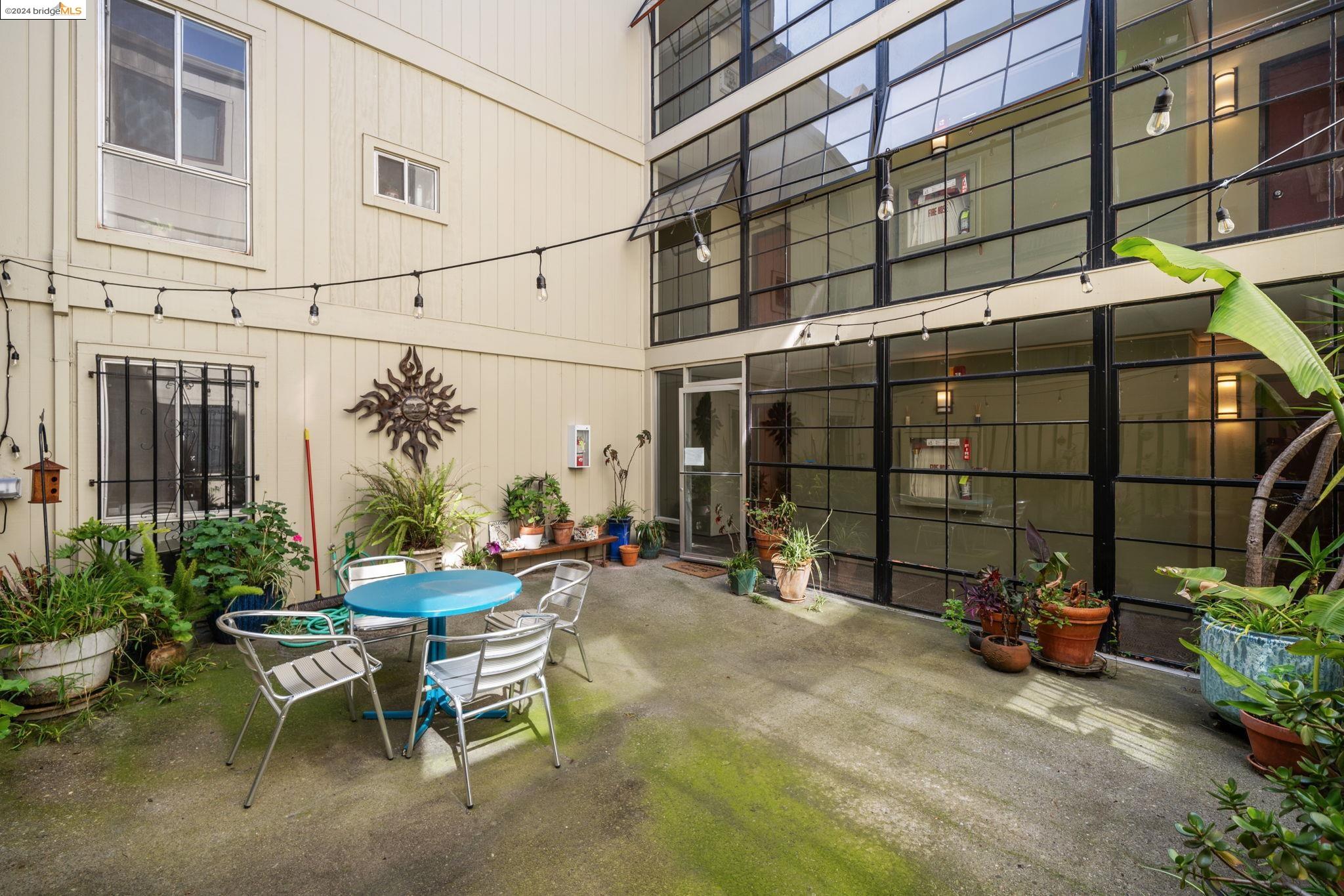 Detail Gallery Image 26 of 37 For 3751 Harrison St #102,  Oakland,  CA 94611 - 1 Beds | 1 Baths