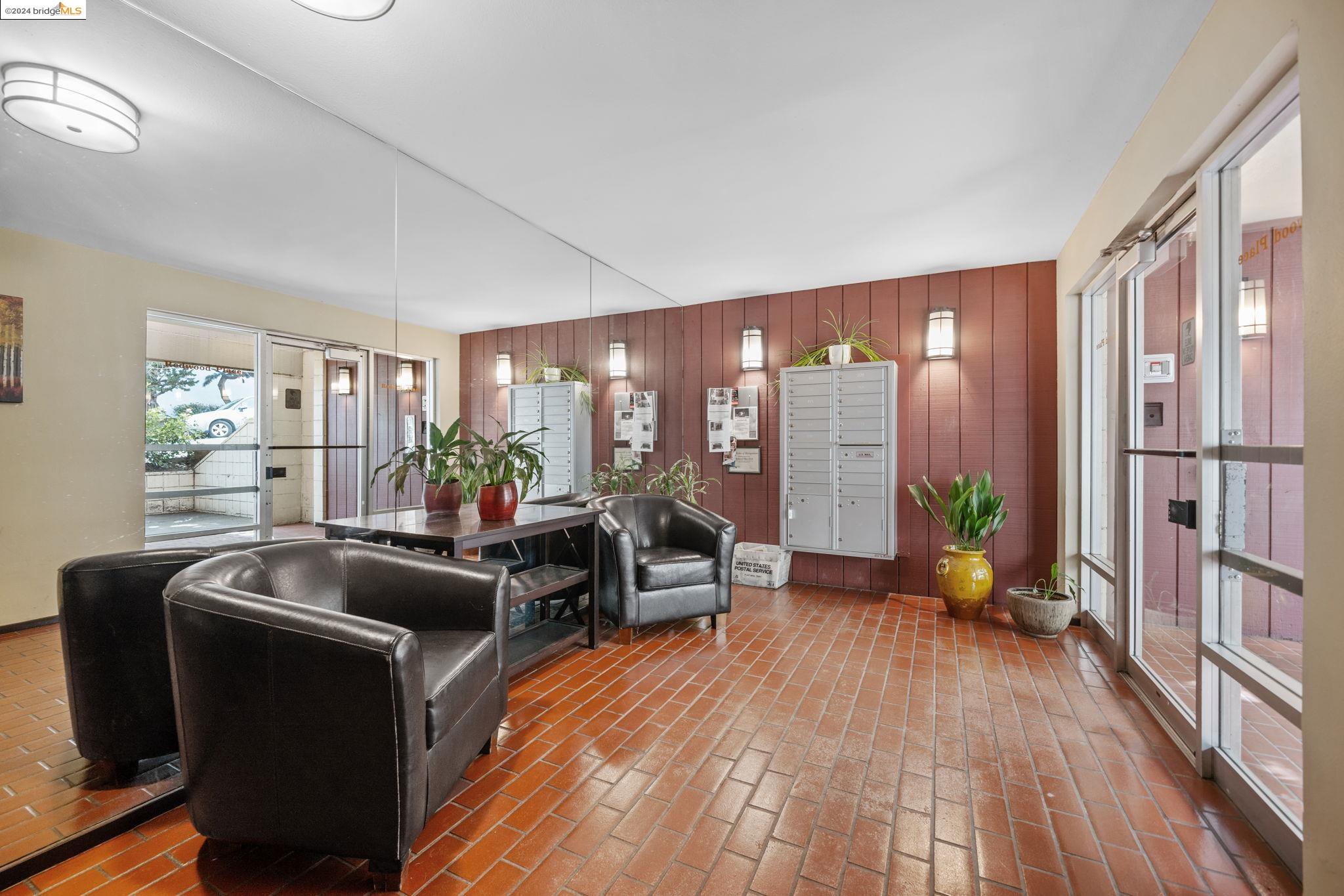 Detail Gallery Image 33 of 37 For 3751 Harrison St #102,  Oakland,  CA 94611 - 1 Beds | 1 Baths
