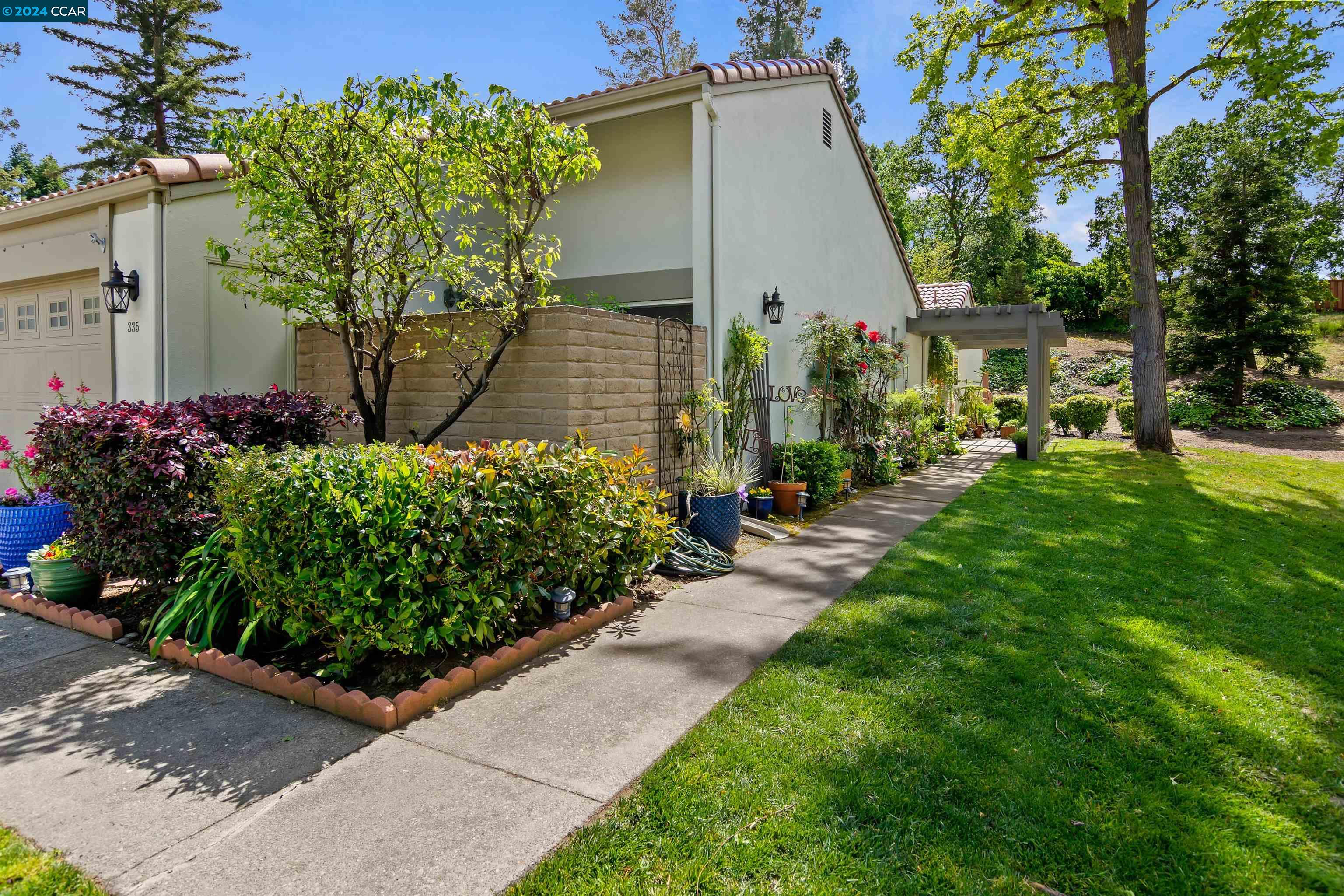 Photo #2: 41055907 Listing 