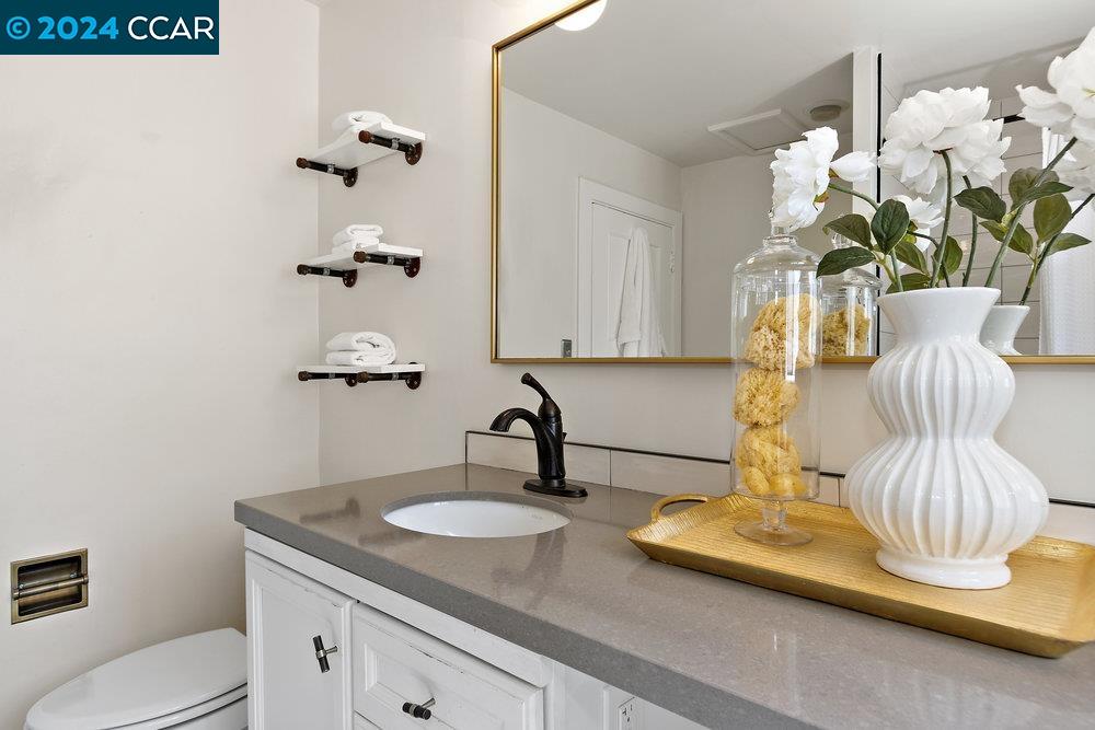 Detail Gallery Image 23 of 48 For 4628 Meldon Ave., Oakland,  CA 94619-2646 - 4 Beds | 2 Baths