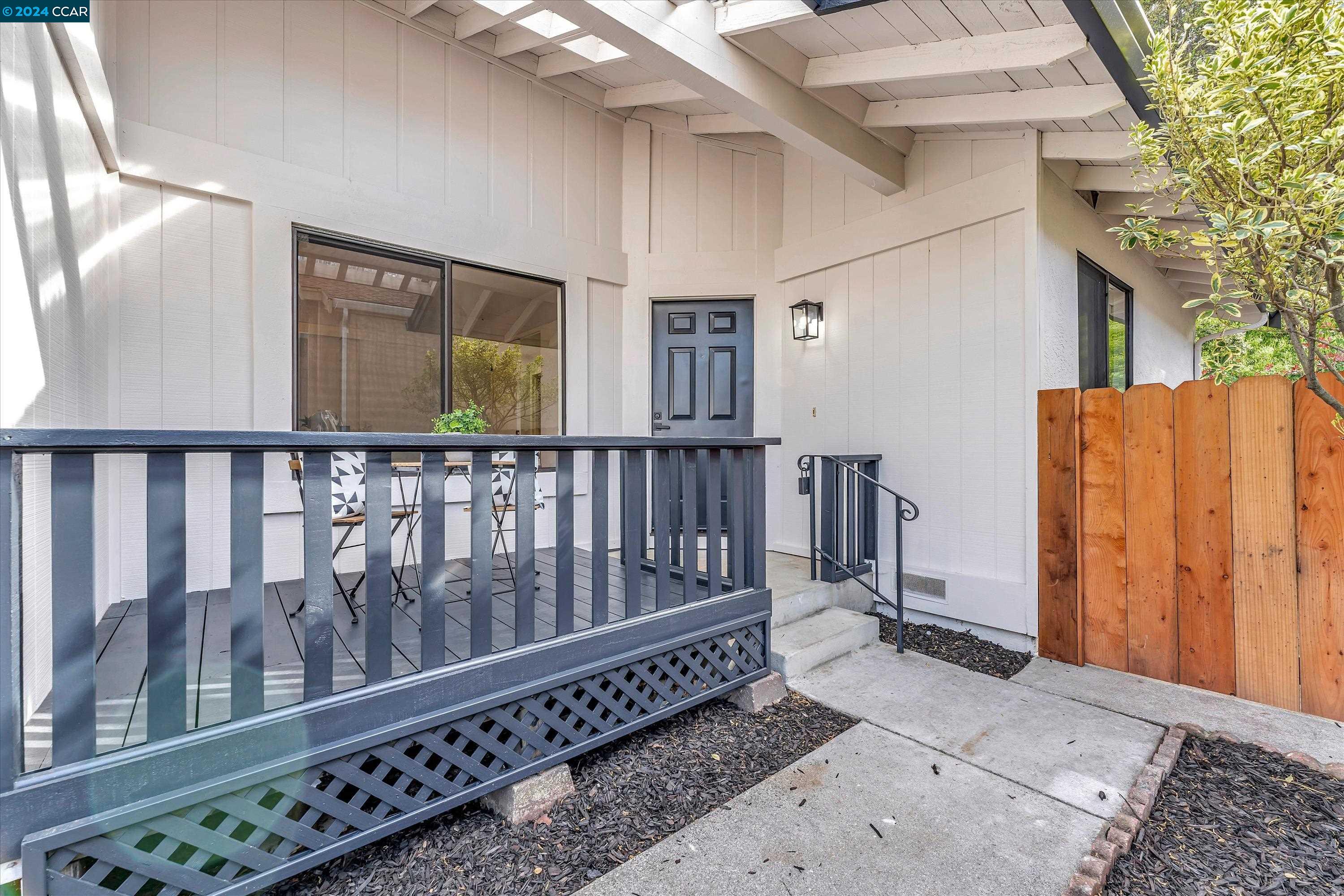 Detail Gallery Image 12 of 33 For 175 Brighton St, Hercules,  CA 94547 - 3 Beds | 2 Baths