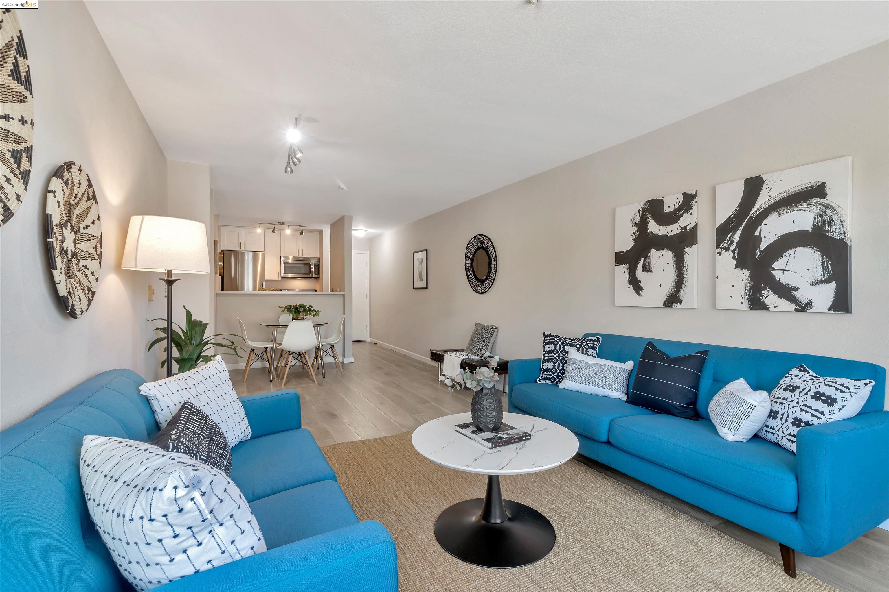 Detail Gallery Image 1 of 34 For 2901 Macarthur Blvd #304,  Oakland,  CA 94602 - 2 Beds | 1 Baths