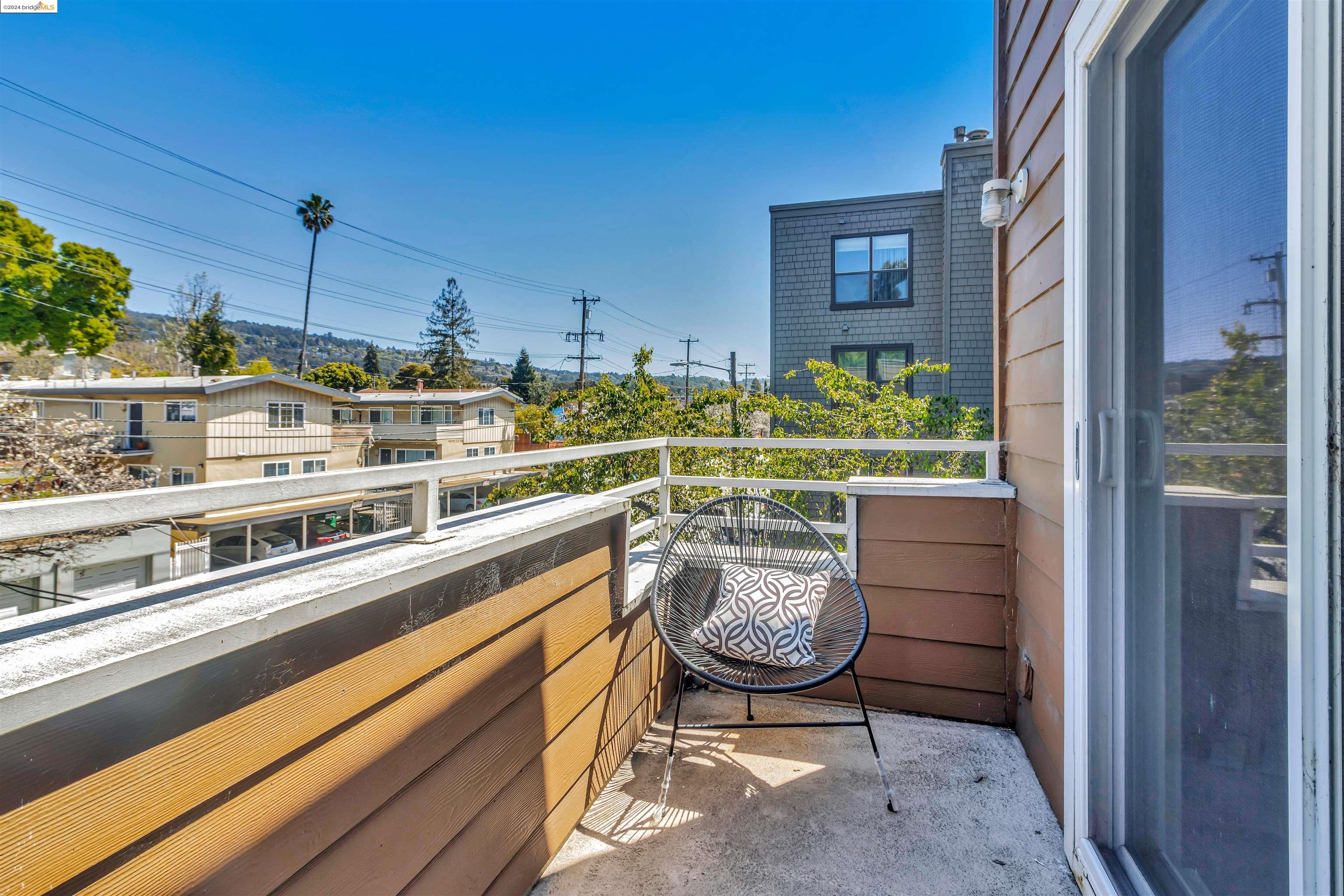 Detail Gallery Image 17 of 34 For 2901 Macarthur Blvd #304,  Oakland,  CA 94602 - 2 Beds | 1 Baths