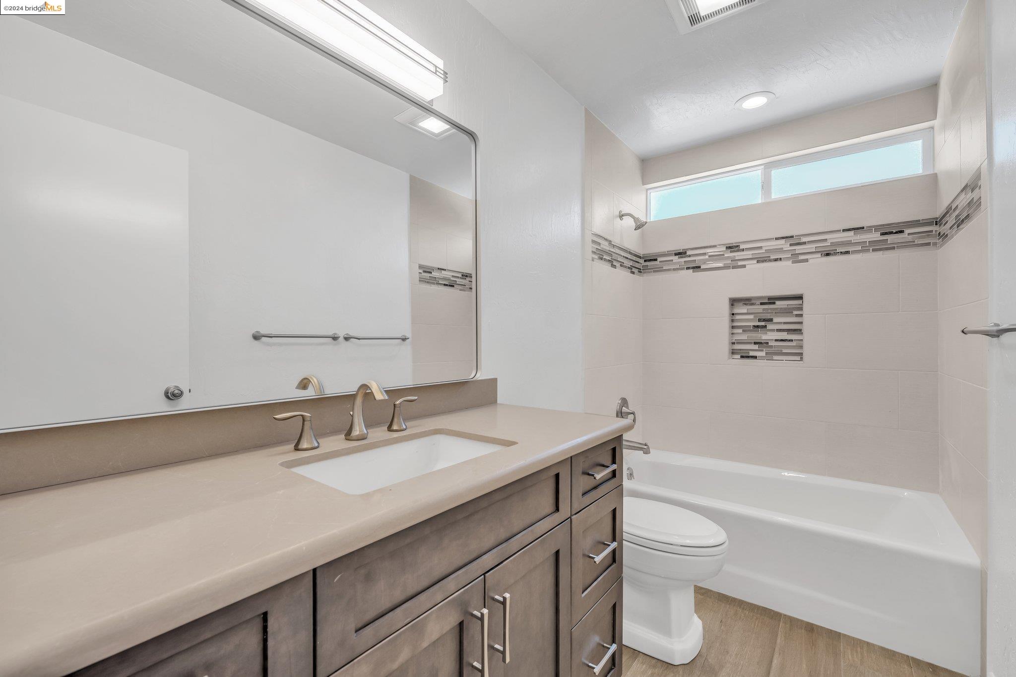 Detail Gallery Image 6 of 23 For 35922 Spruce St, Newark,  CA 94560 - 3 Beds | 2 Baths