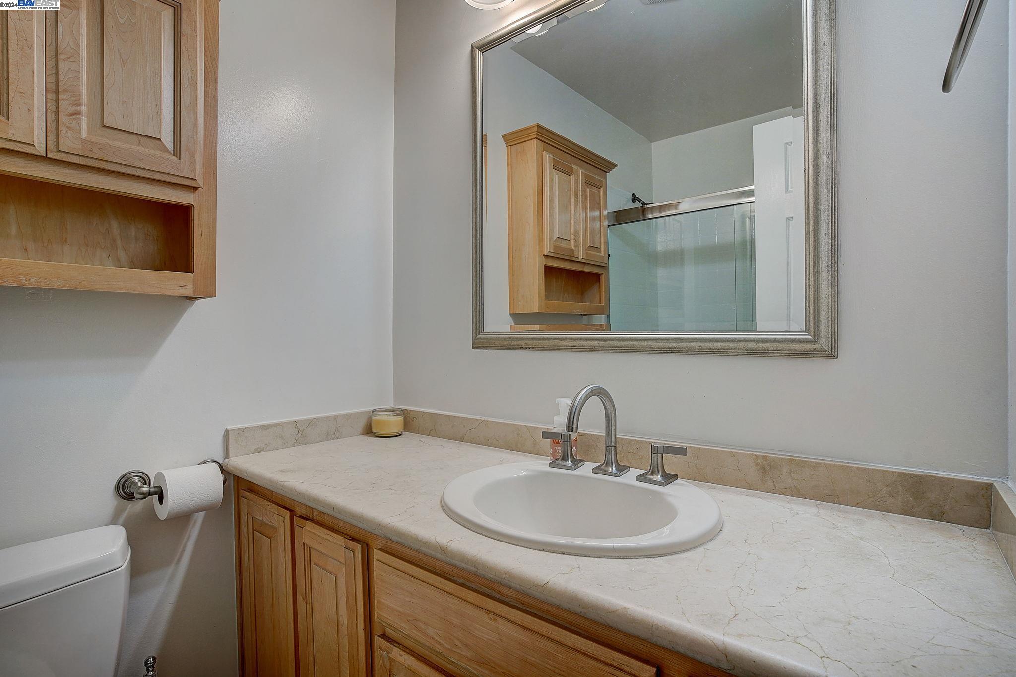 Detail Gallery Image 15 of 24 For 650 Fargo Ave #3,  San Leandro,  CA 94579 - 3 Beds | 2/1 Baths