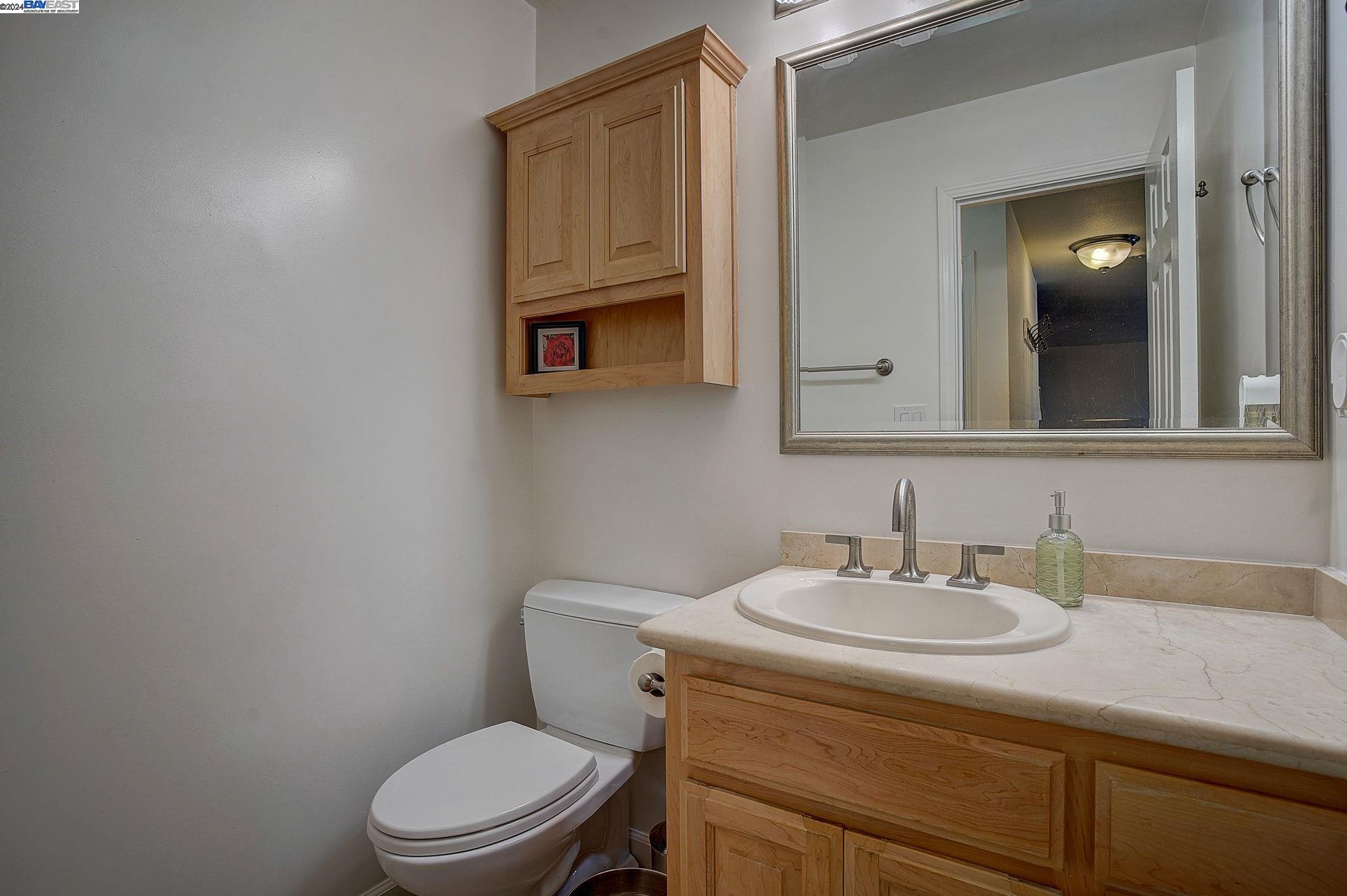 Detail Gallery Image 18 of 24 For 650 Fargo Ave #3,  San Leandro,  CA 94579 - 3 Beds | 2/1 Baths