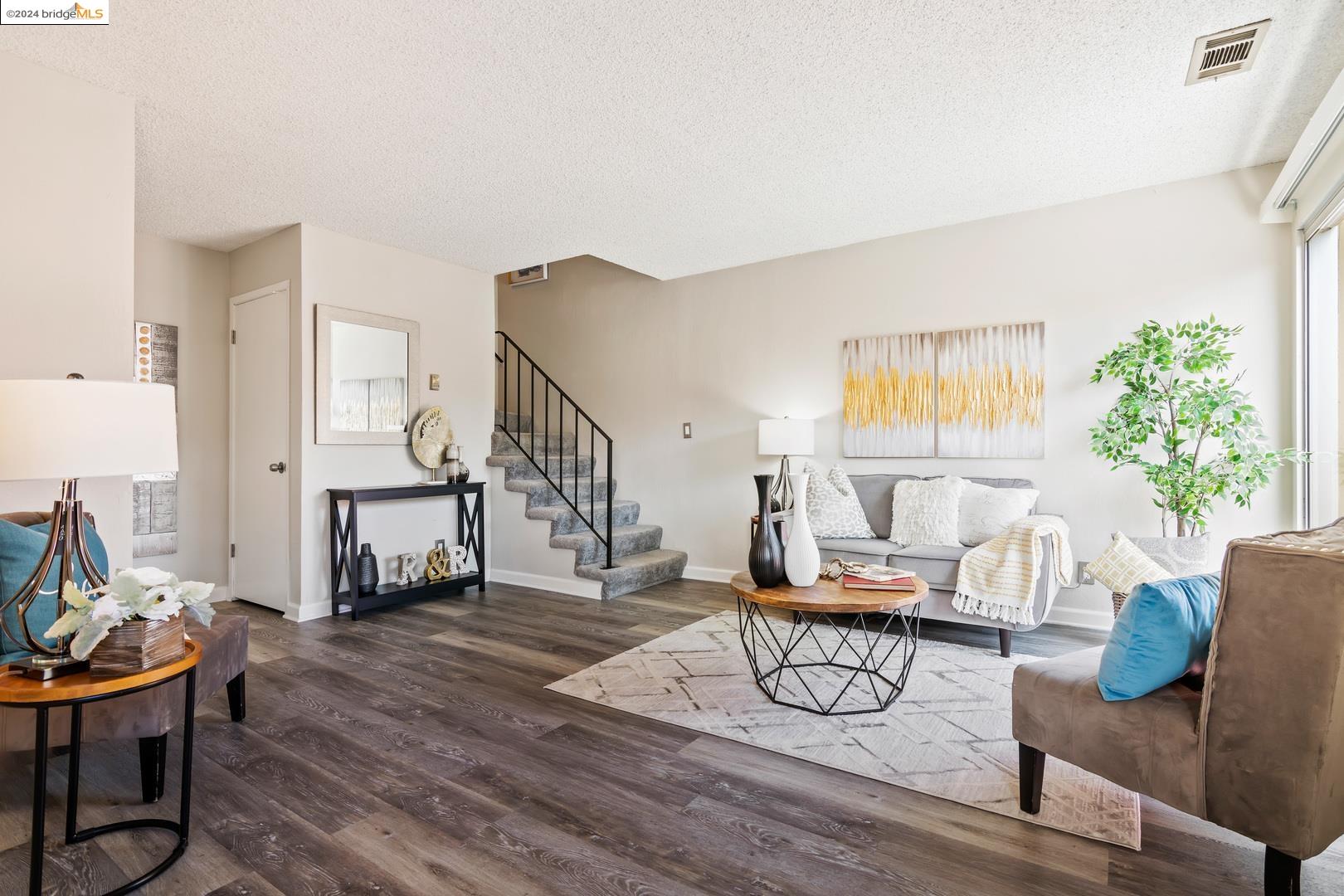 Detail Gallery Image 1 of 24 For 425 Baylor Drive #3,  Vallejo,  CA 94589 - 2 Beds | 1/1 Baths