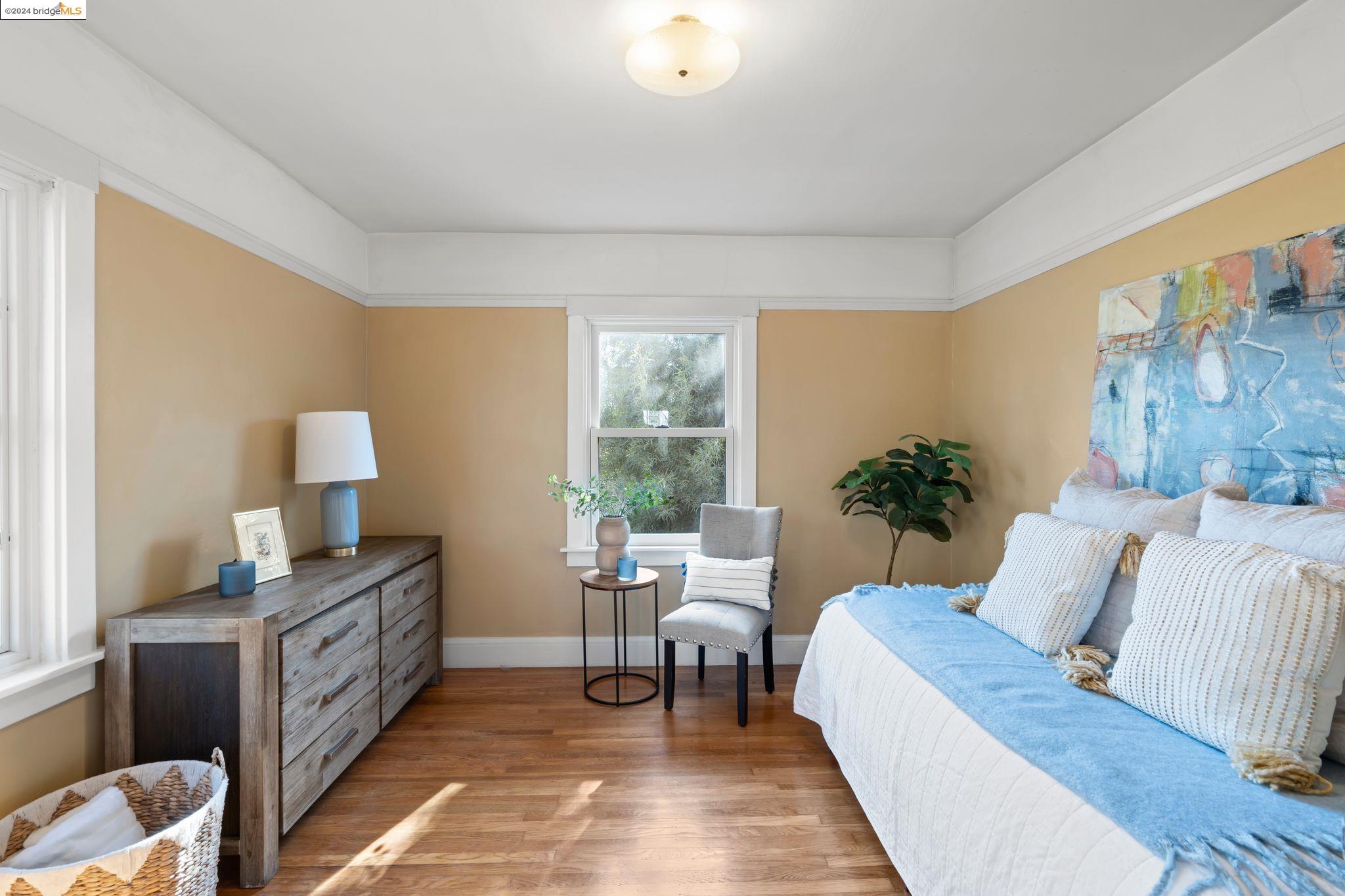 Detail Gallery Image 11 of 25 For 1401 Acton Street, Berkeley,  CA 94702 - 2 Beds | 1 Baths